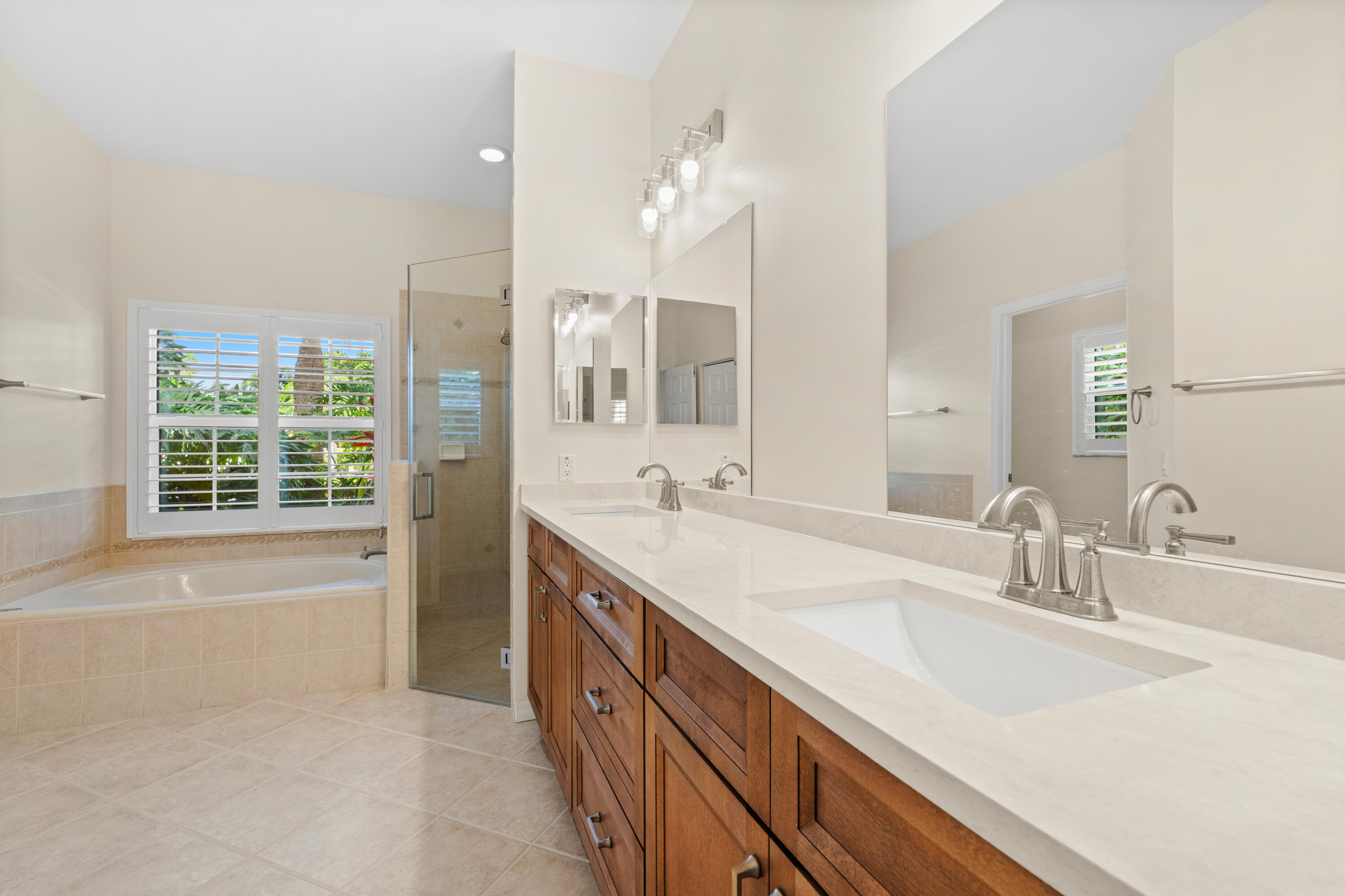 11595 Waterbend Court Property Photo 33