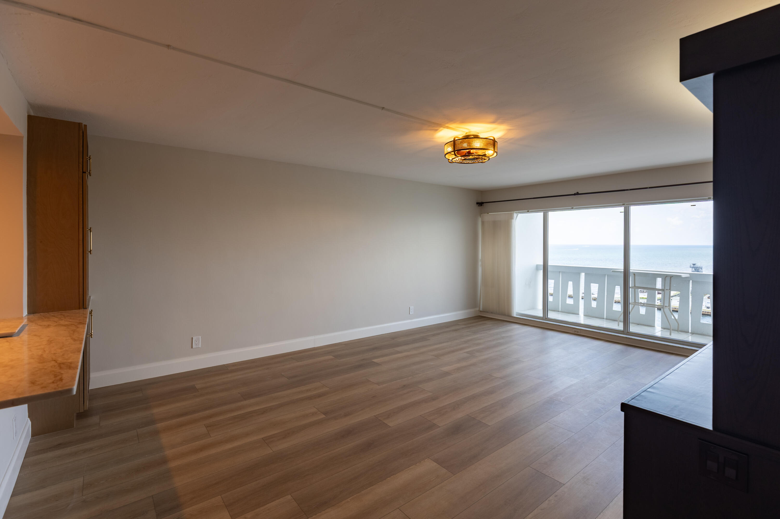 2100 S Ocean Drive 16h Property Photo 6
