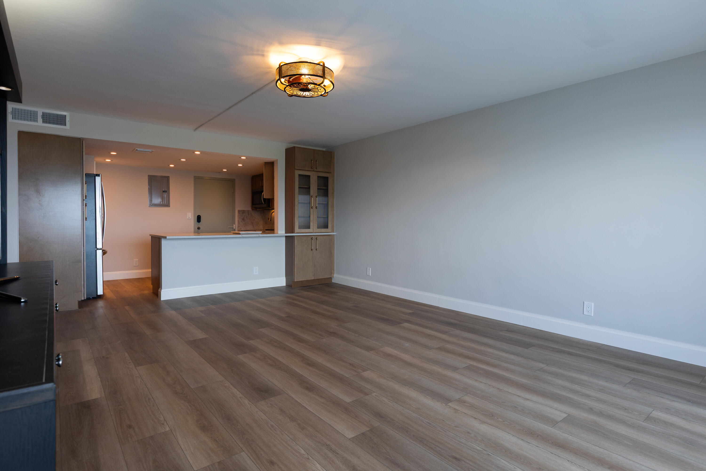 2100 S Ocean Drive 16h Property Photo 8