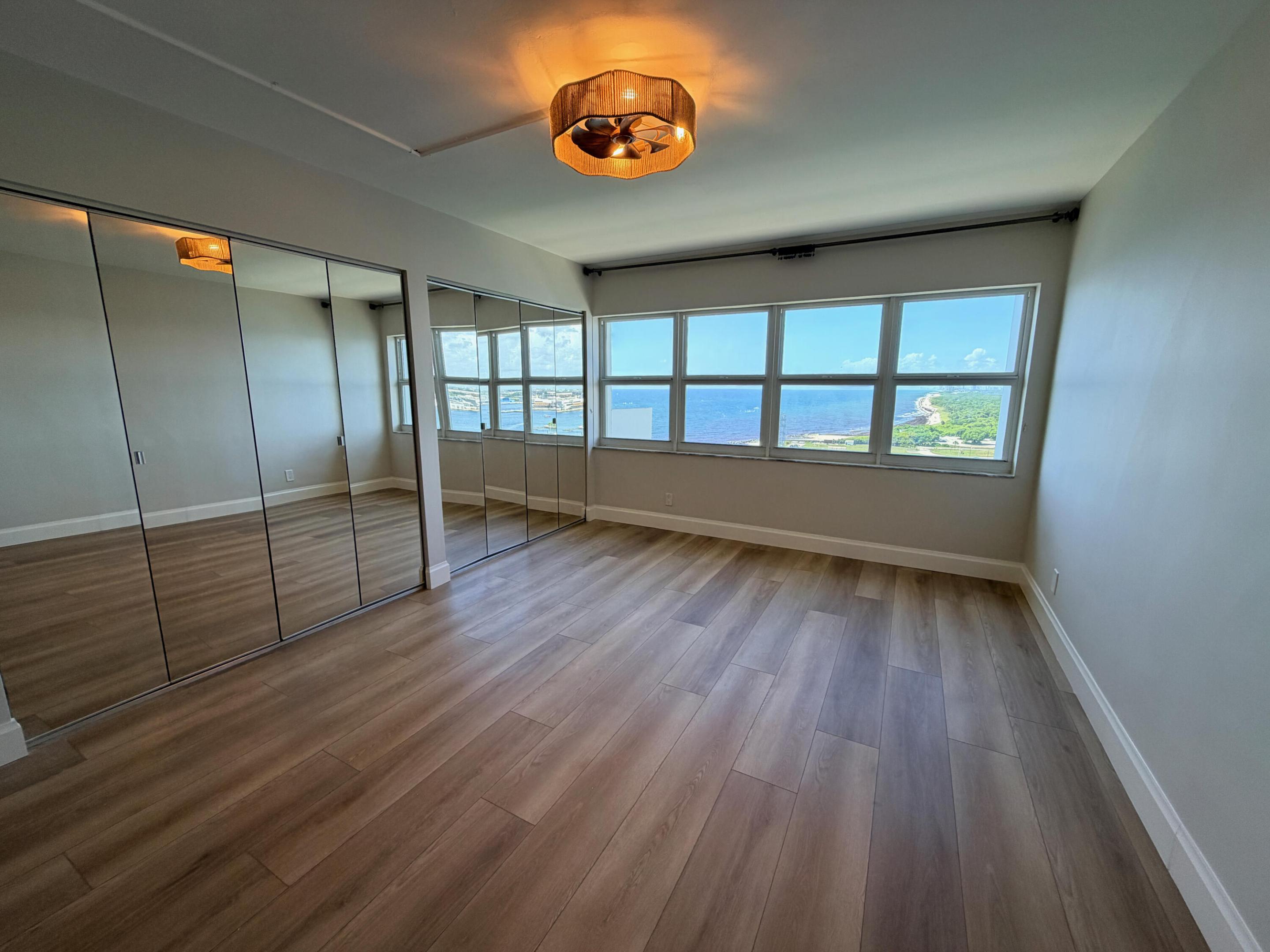 2100 S Ocean Drive 16h Property Photo 11