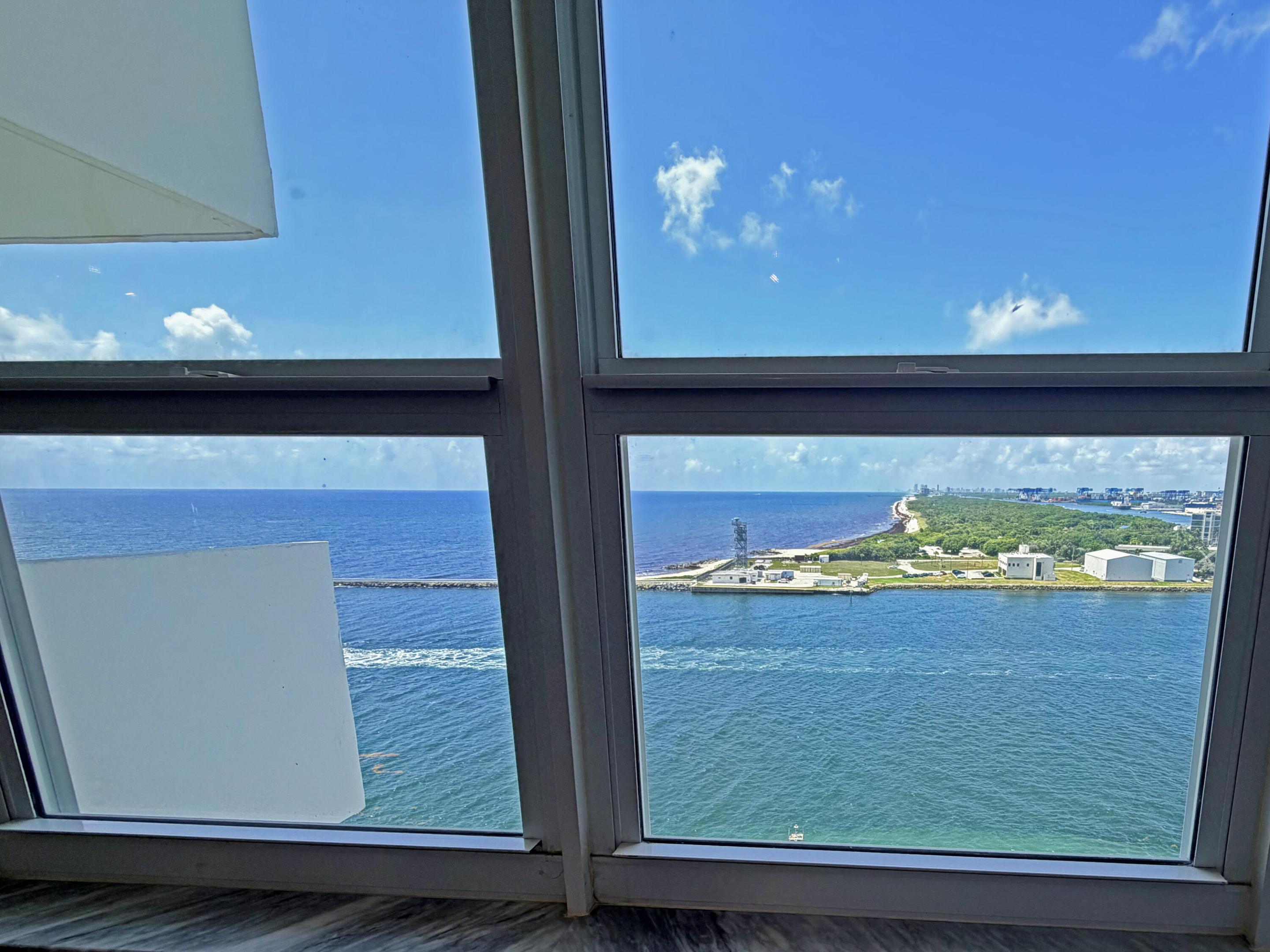 2100 S Ocean Drive 16h Property Photo 13