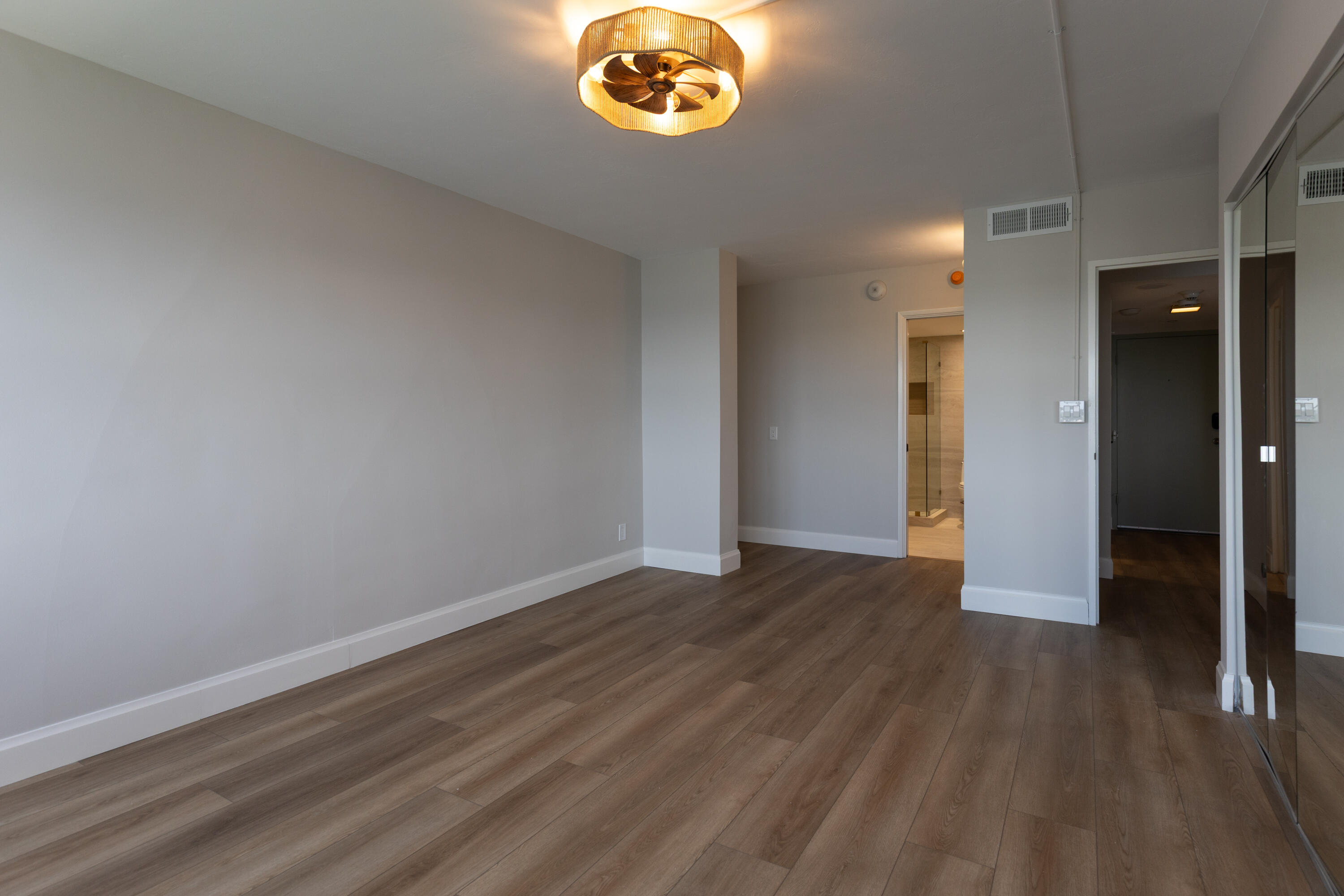 2100 S Ocean Drive 16h Property Photo 14
