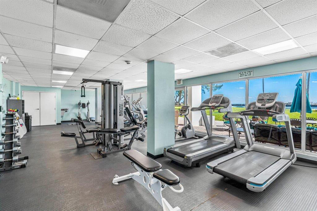 2100 S Ocean Drive 16h Property Photo 19