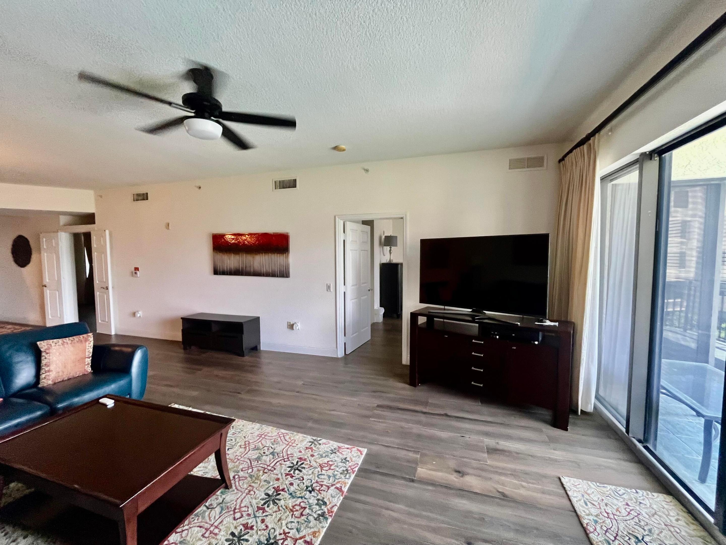 370 Golfview Road 302 Property Photo 18
