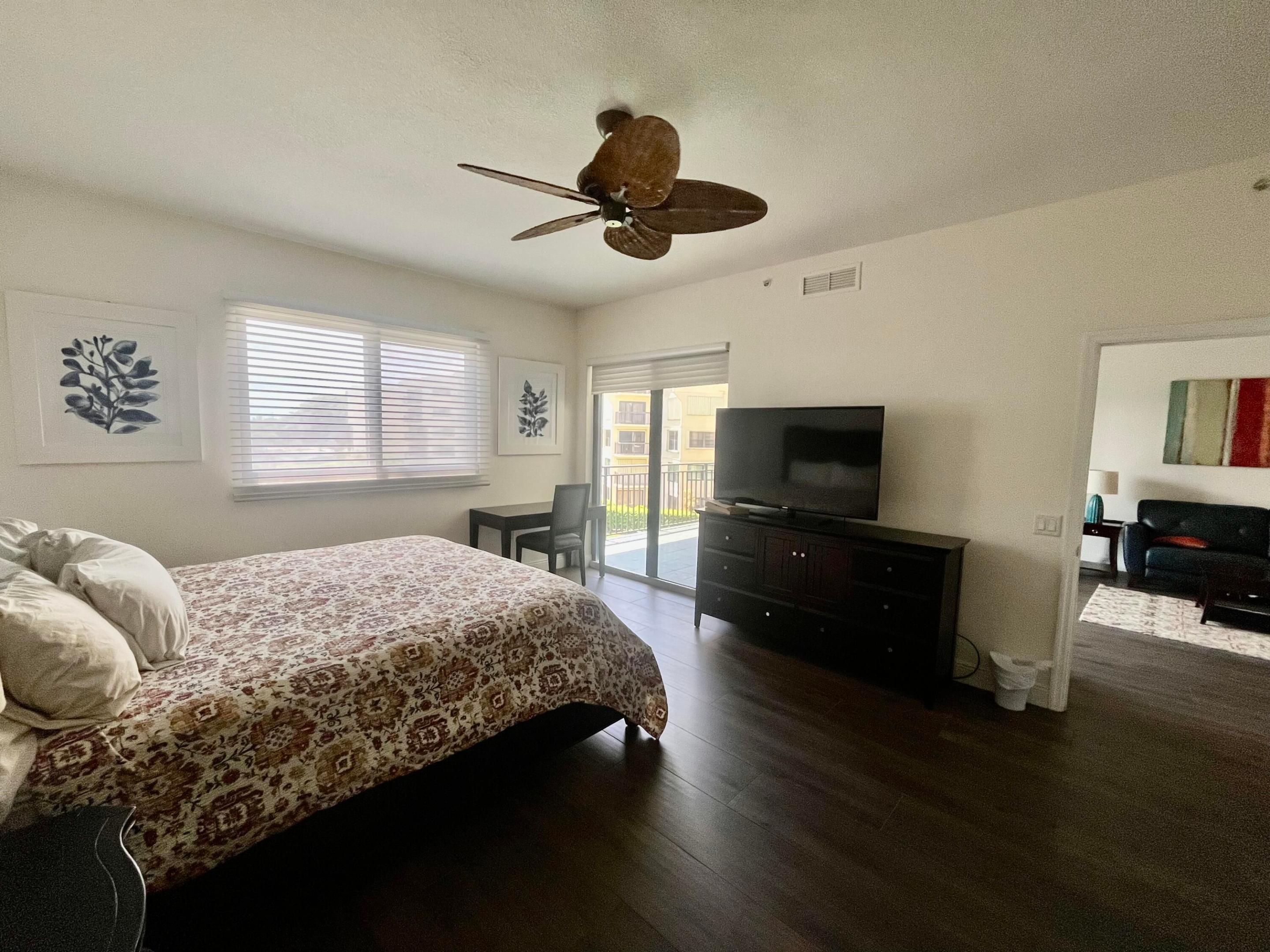 370 Golfview Road 302 Property Photo 25