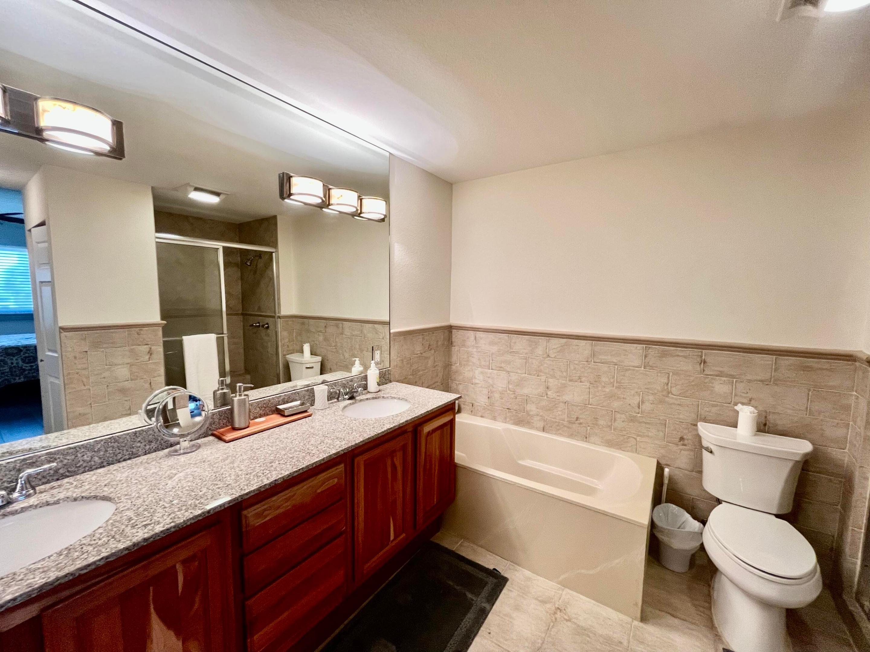 370 Golfview Road 302 Property Photo 29