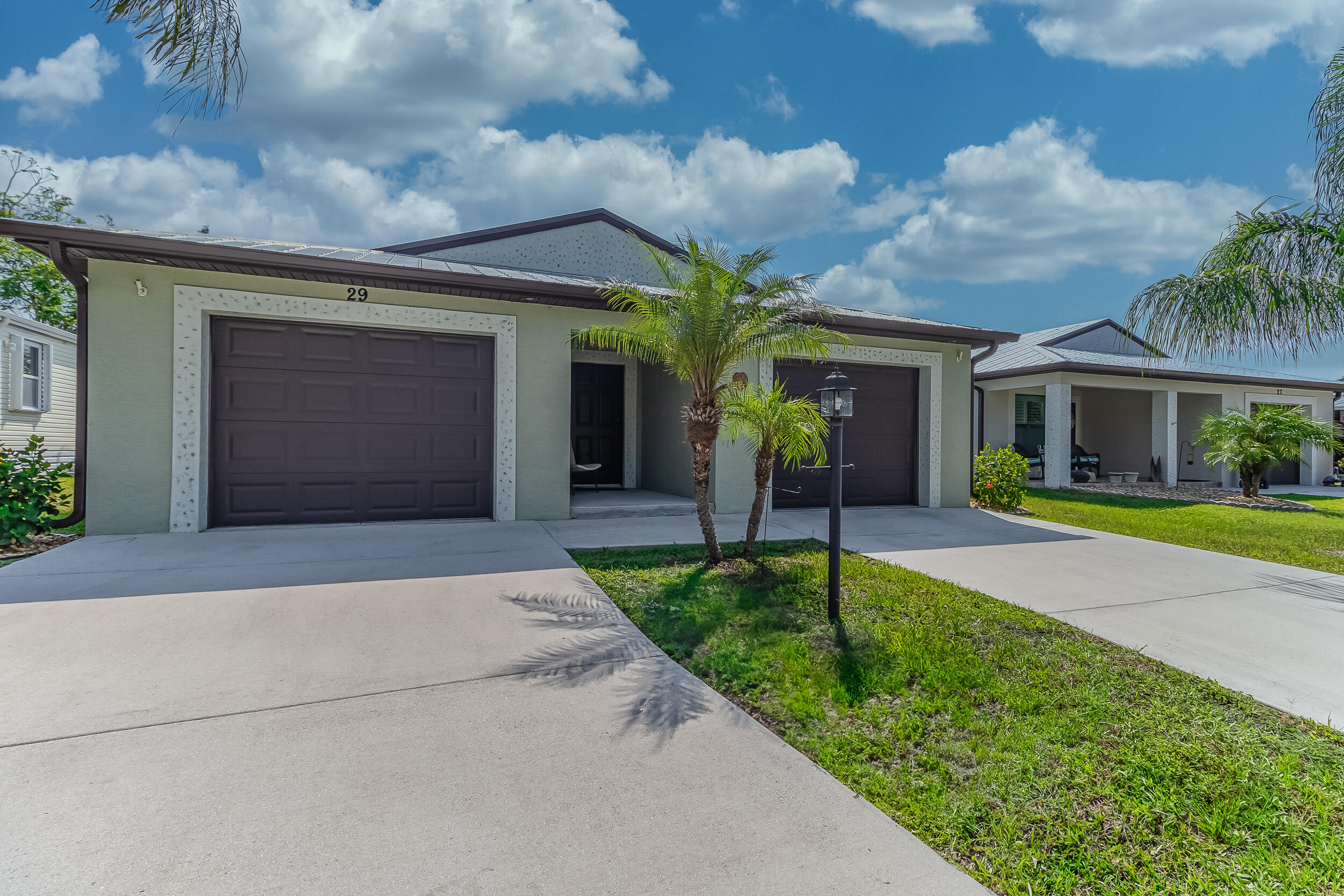 29 Mediterranean Boulevard W Property Photo 4