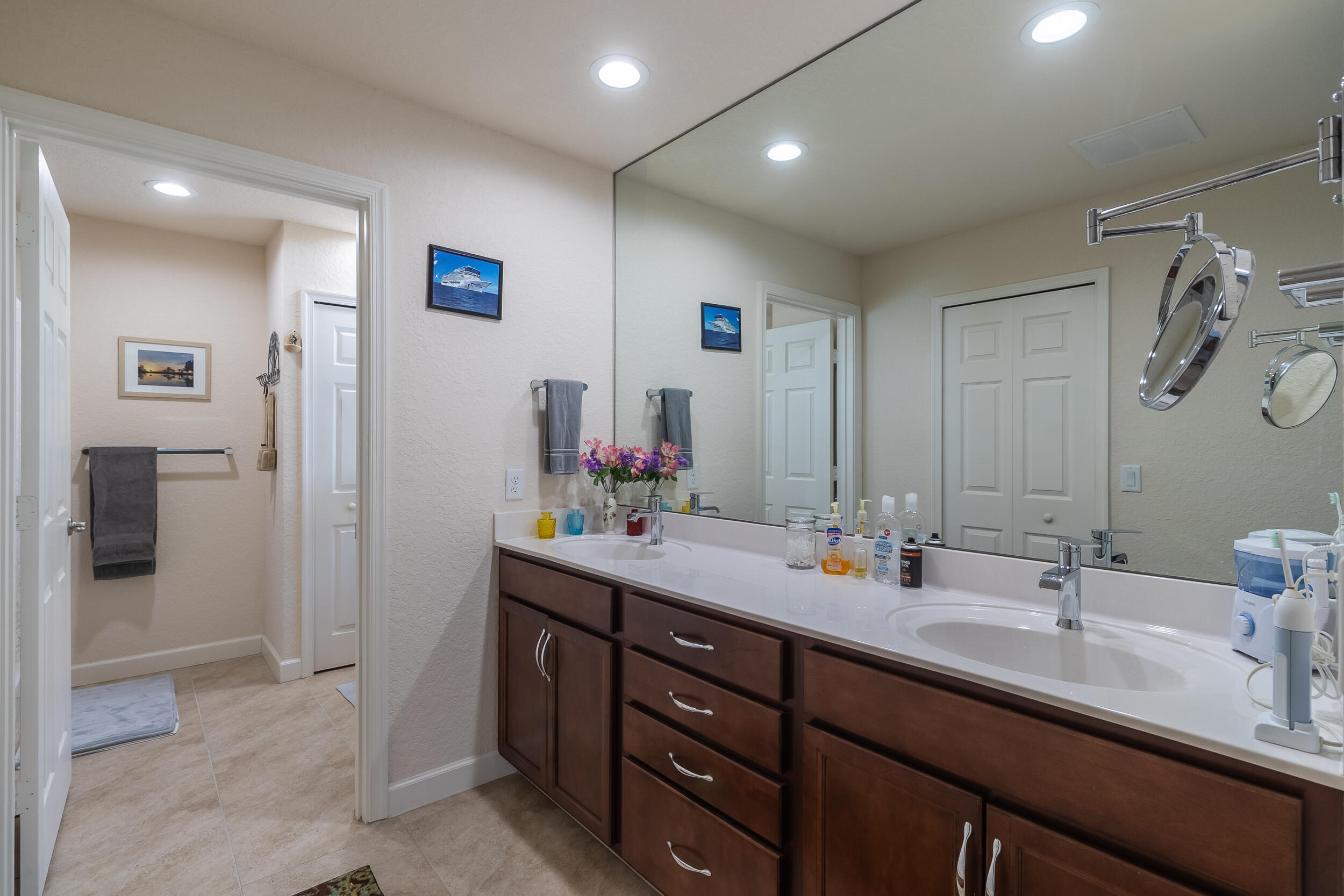 29 Mediterranean Boulevard W Property Photo 18
