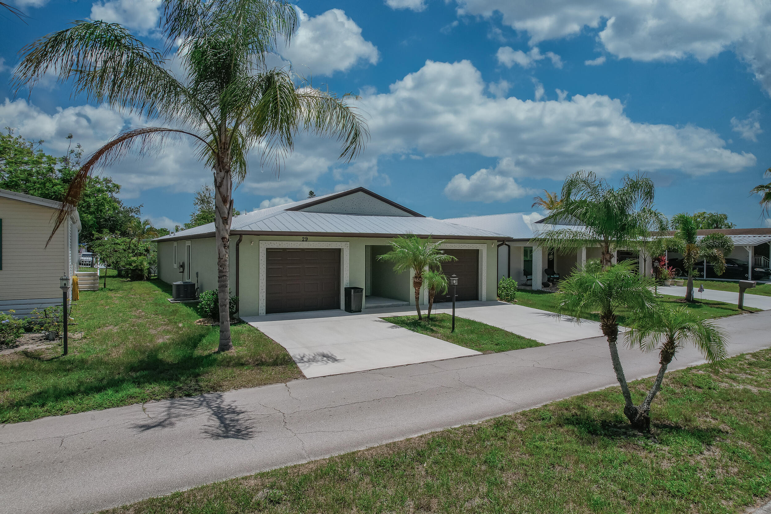 29 Mediterranean Boulevard W Property Photo 26