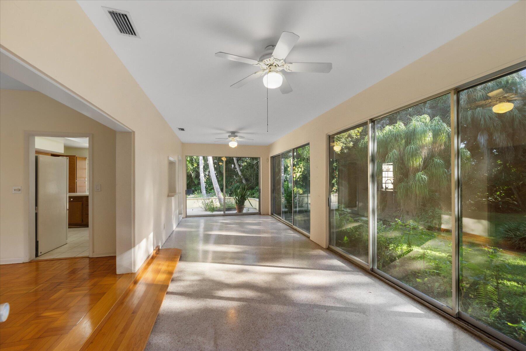 24/22 Via Lucindia Drive Property Photo 40