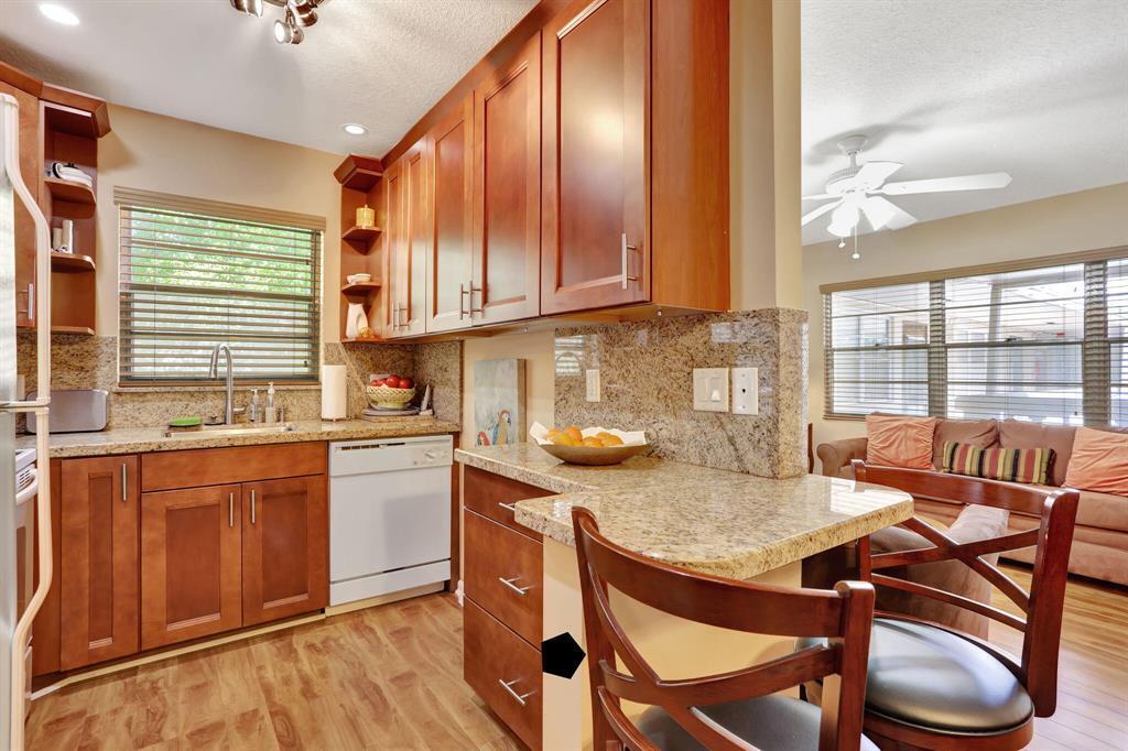 237 Farnham J Property Photo 1