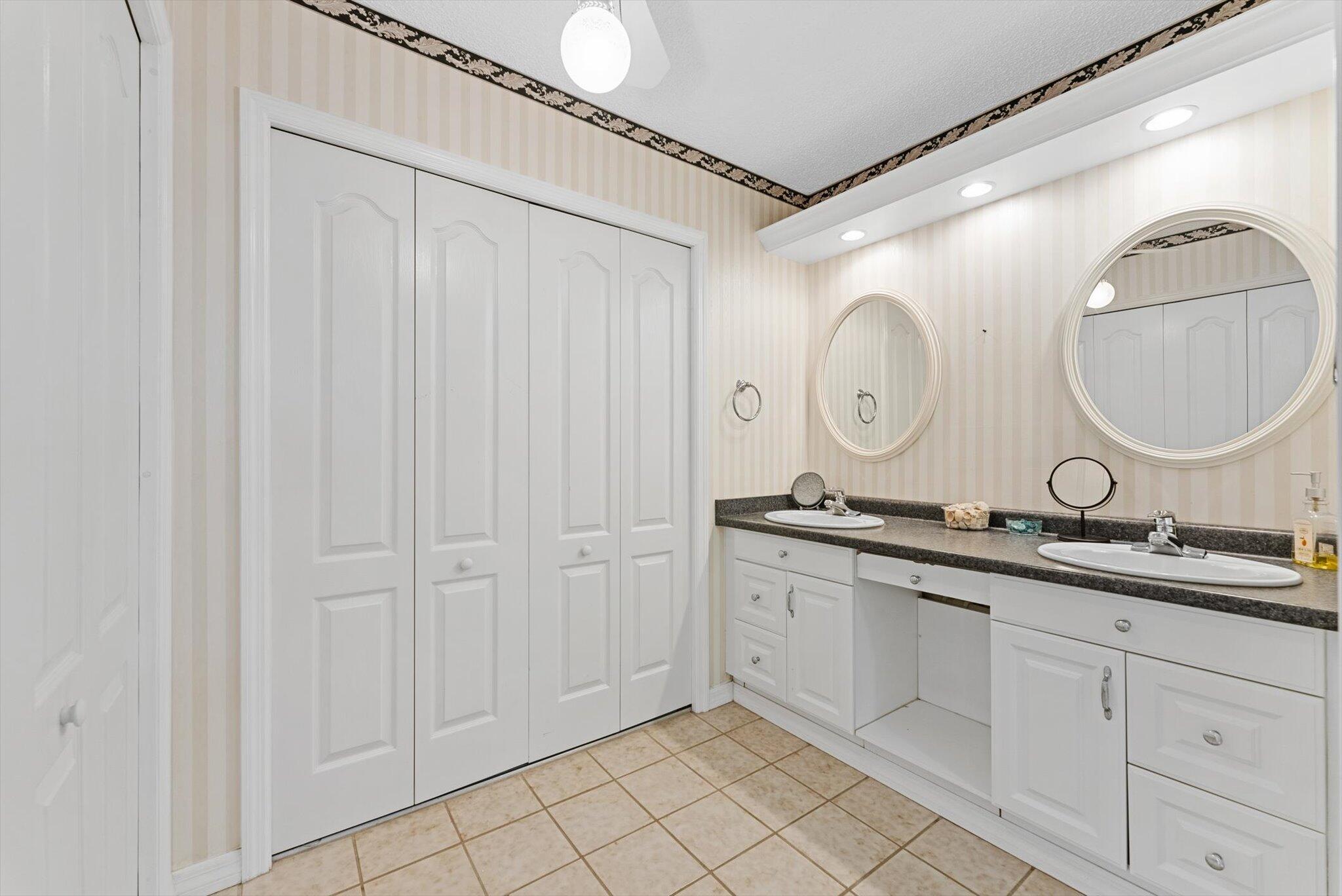 3540 S Ocean Boulevard 604 Property Photo 11