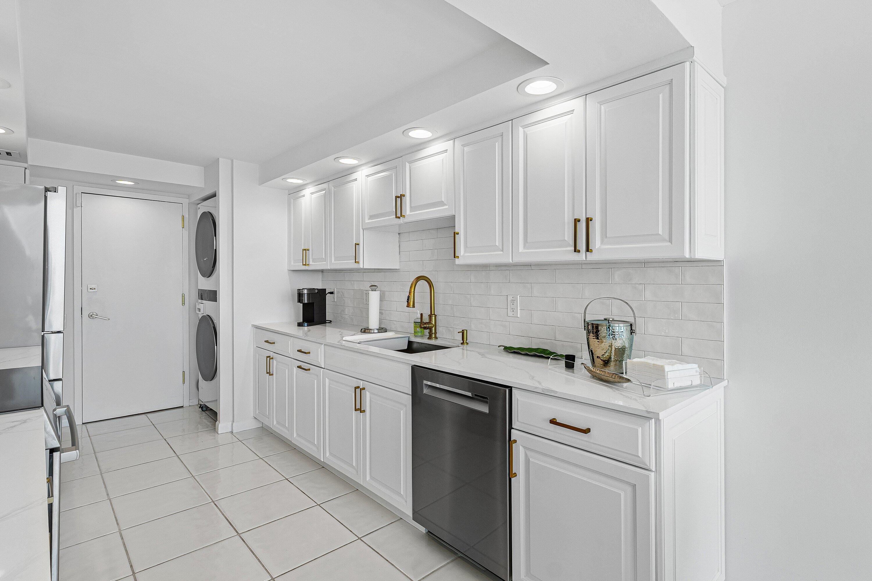 250 S Ocean Boulevard 6c Property Photo 16