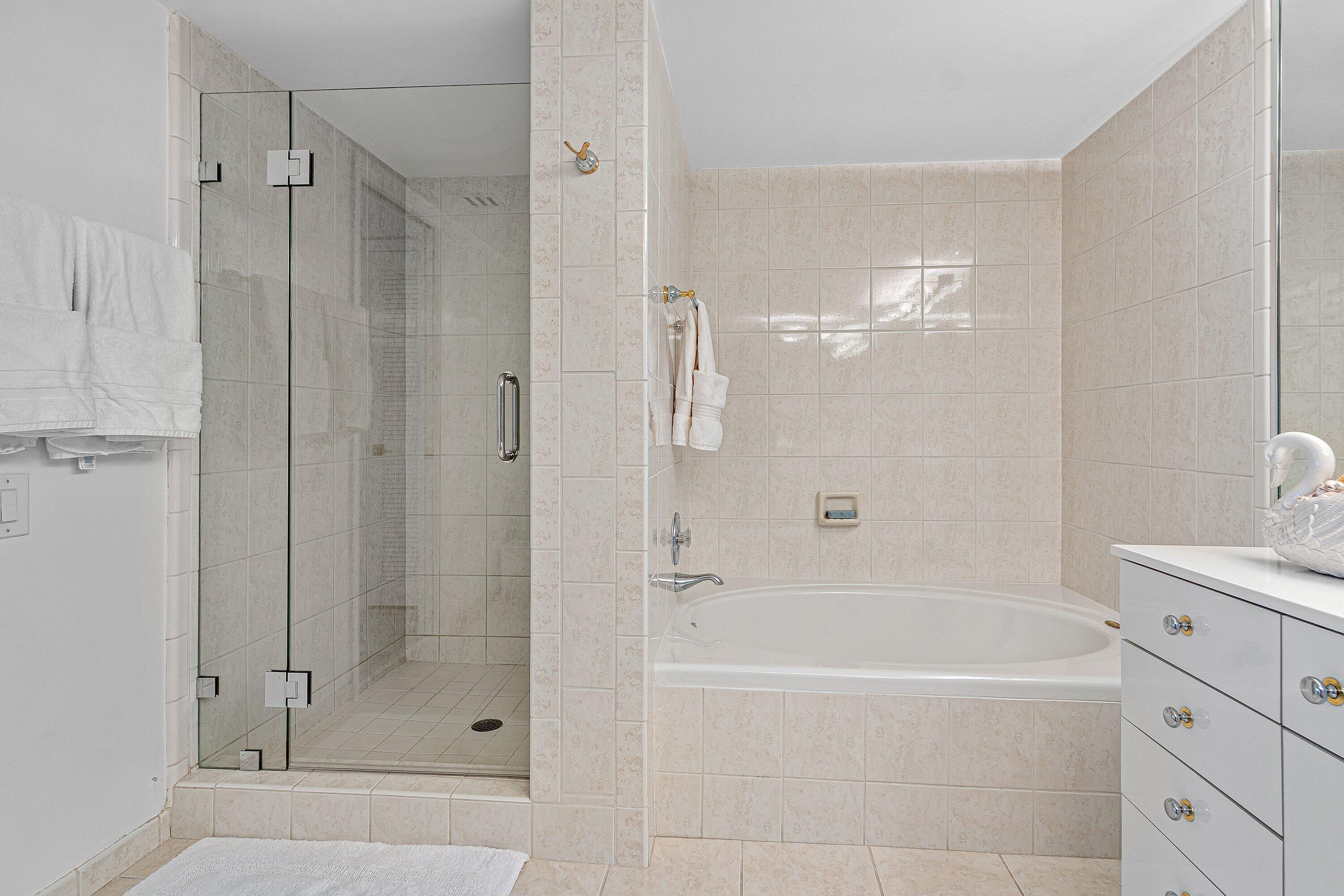 250 S Ocean Boulevard 6c Property Photo 26