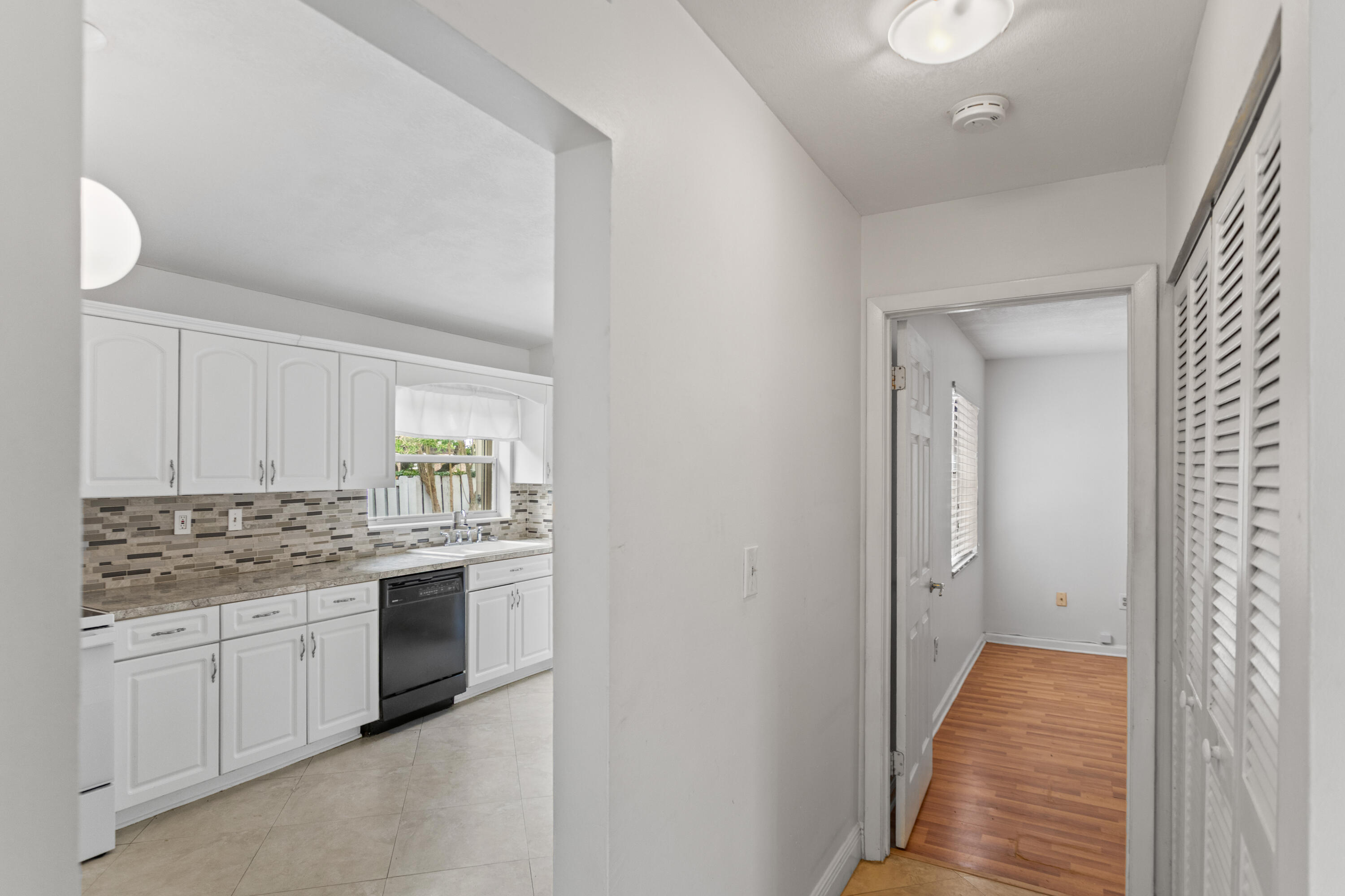 13945 Langley Place Property Photo 6