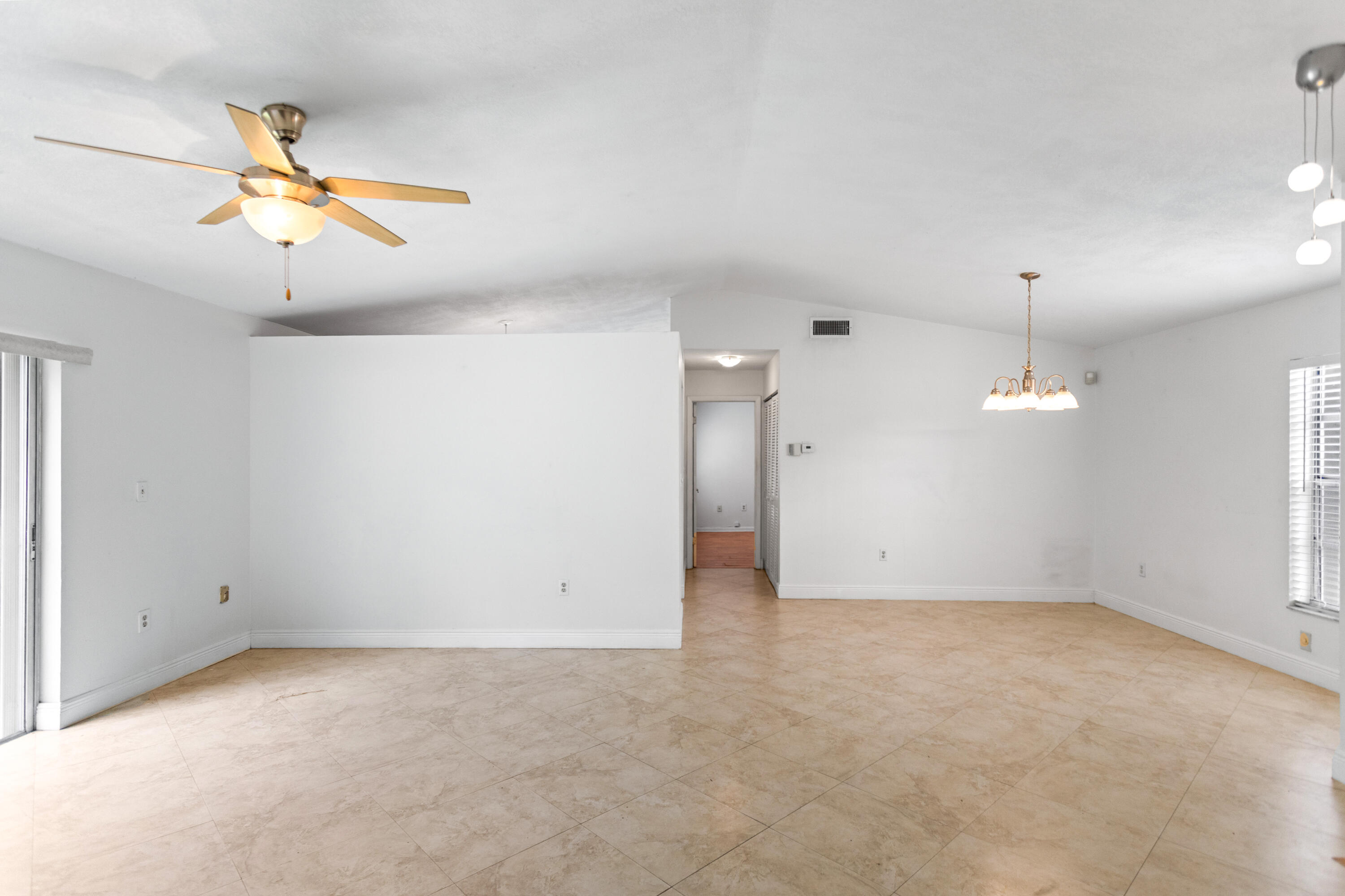13945 Langley Place Property Photo 12