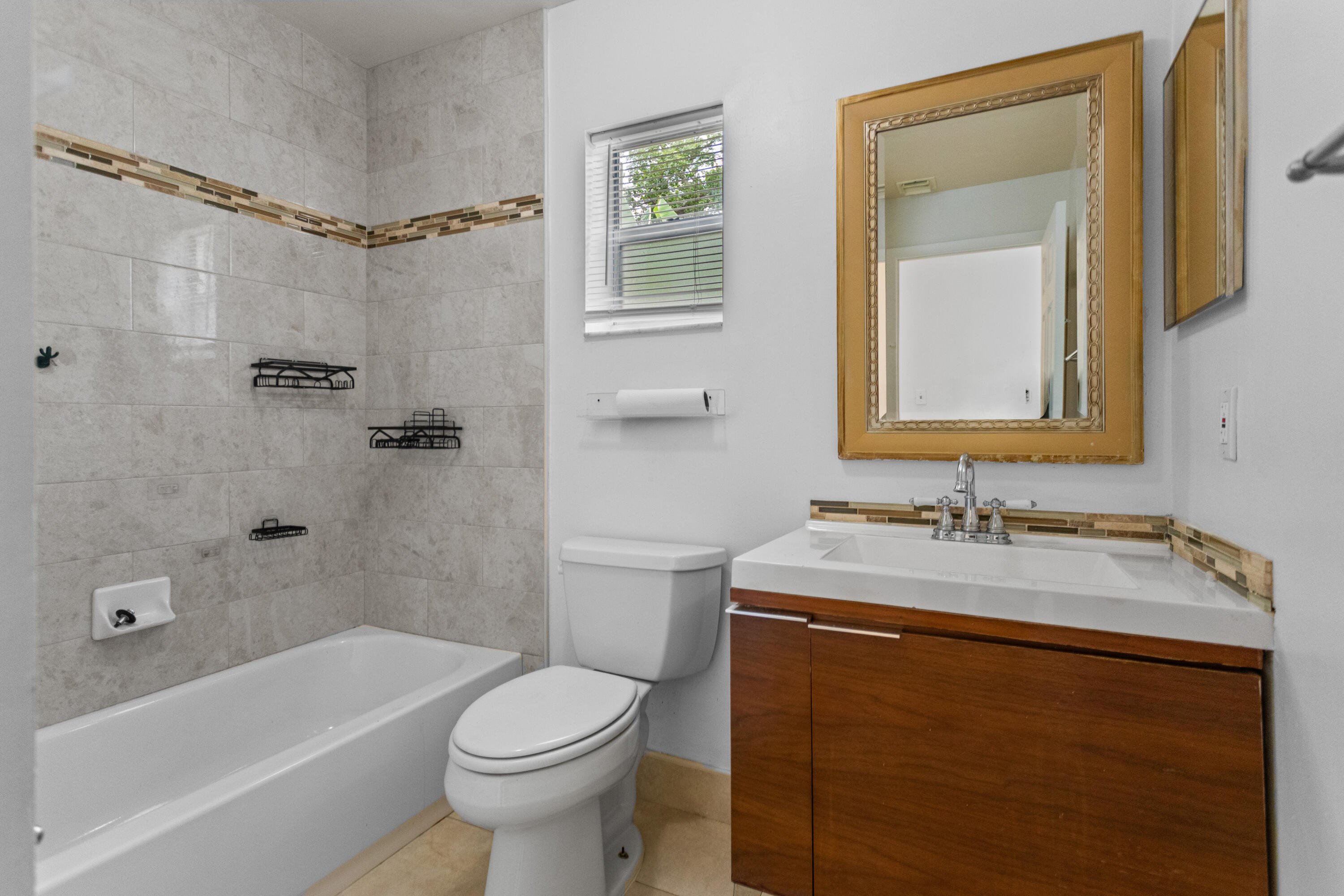 13945 Langley Place Property Photo 26