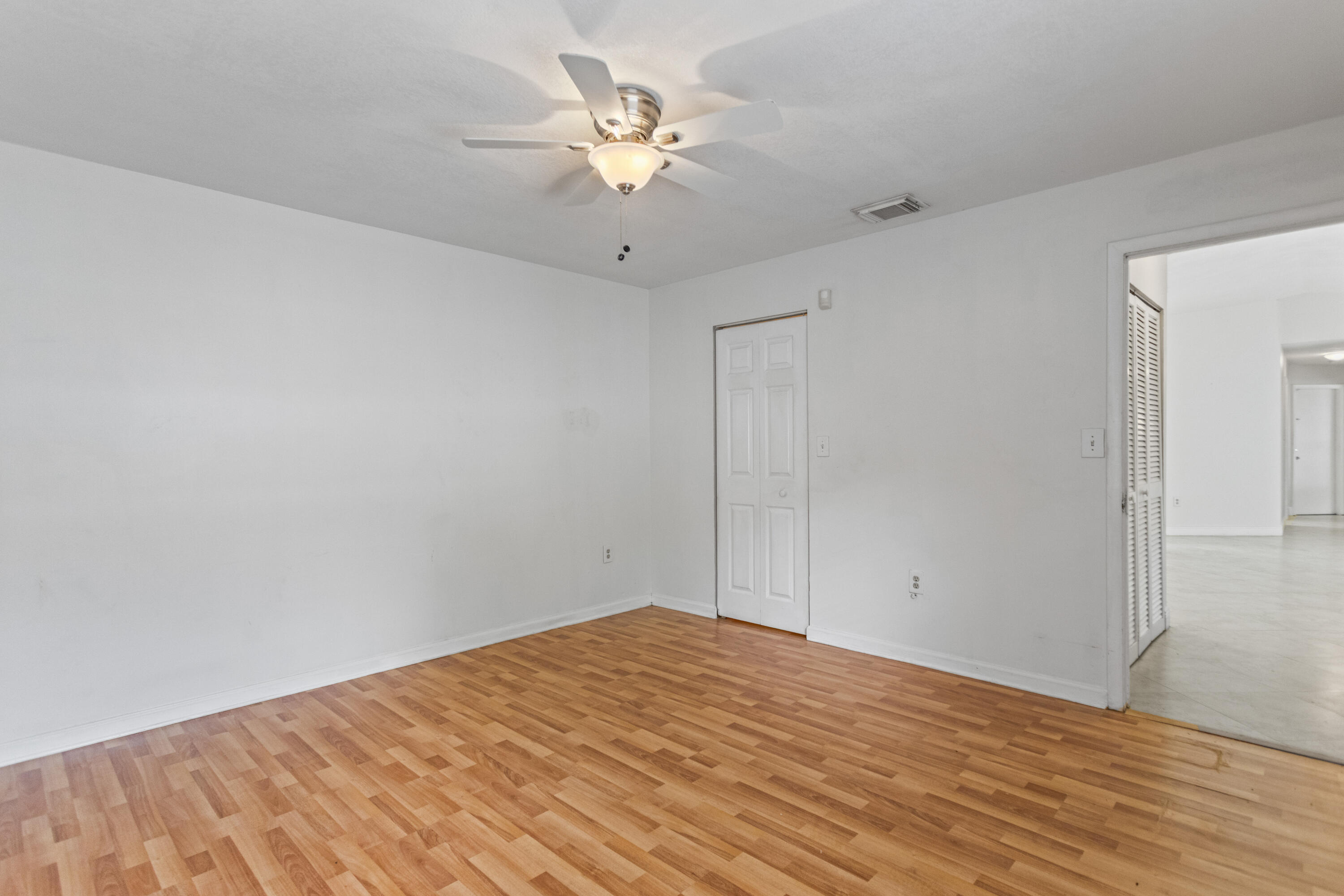 13945 Langley Place Property Photo 34