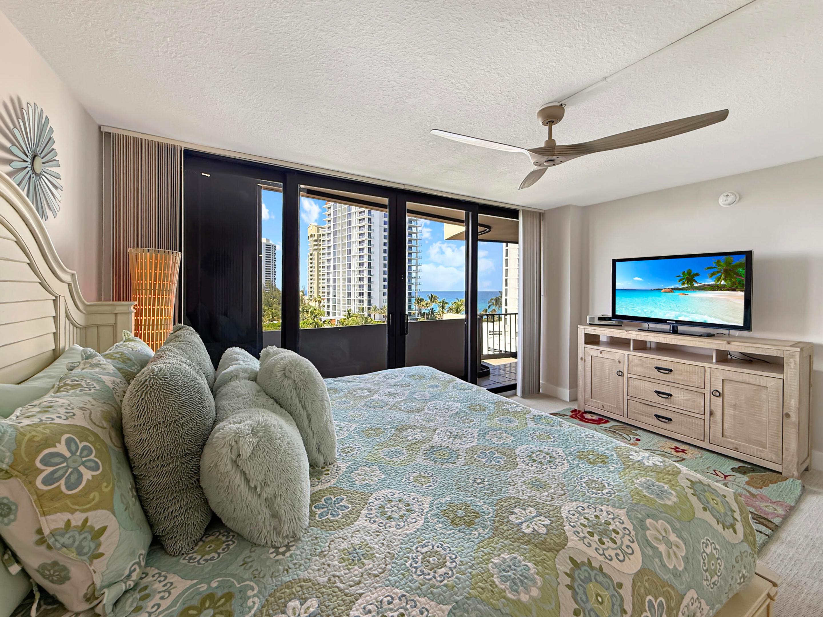 4200 N Ocean Drive 2-705 Property Photo 12