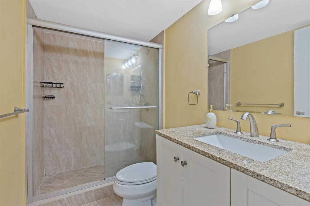 340 Sunset Drive 401 Property Photo 15