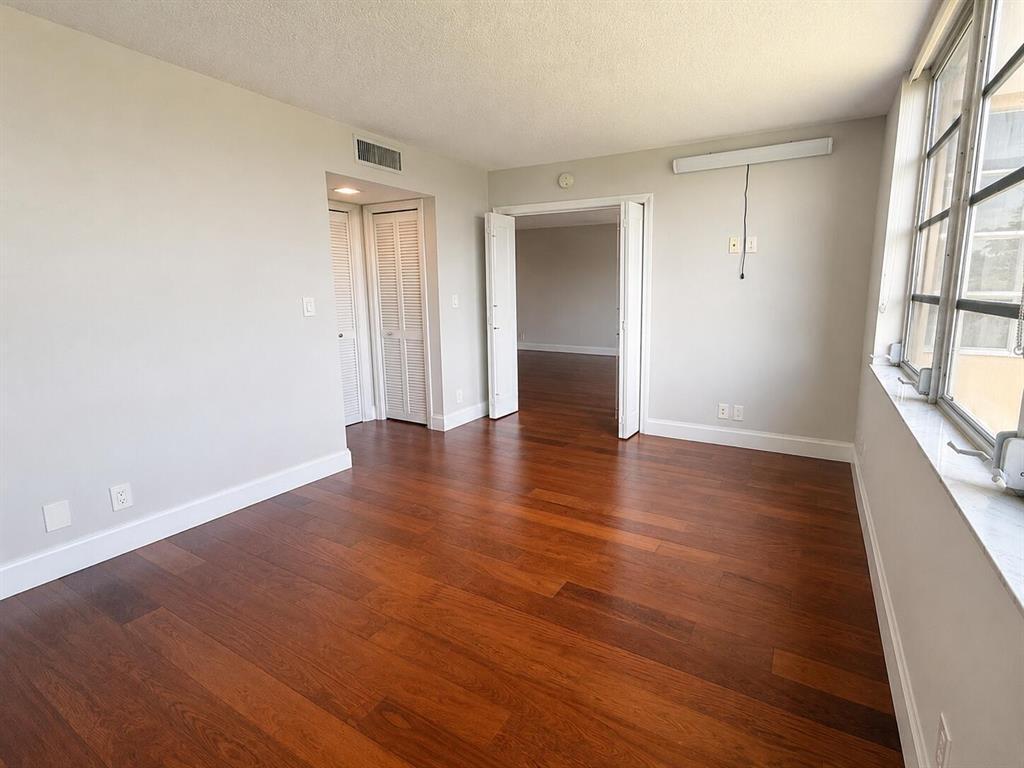 4030 W Palm Aire Drive 402 Property Photo 4