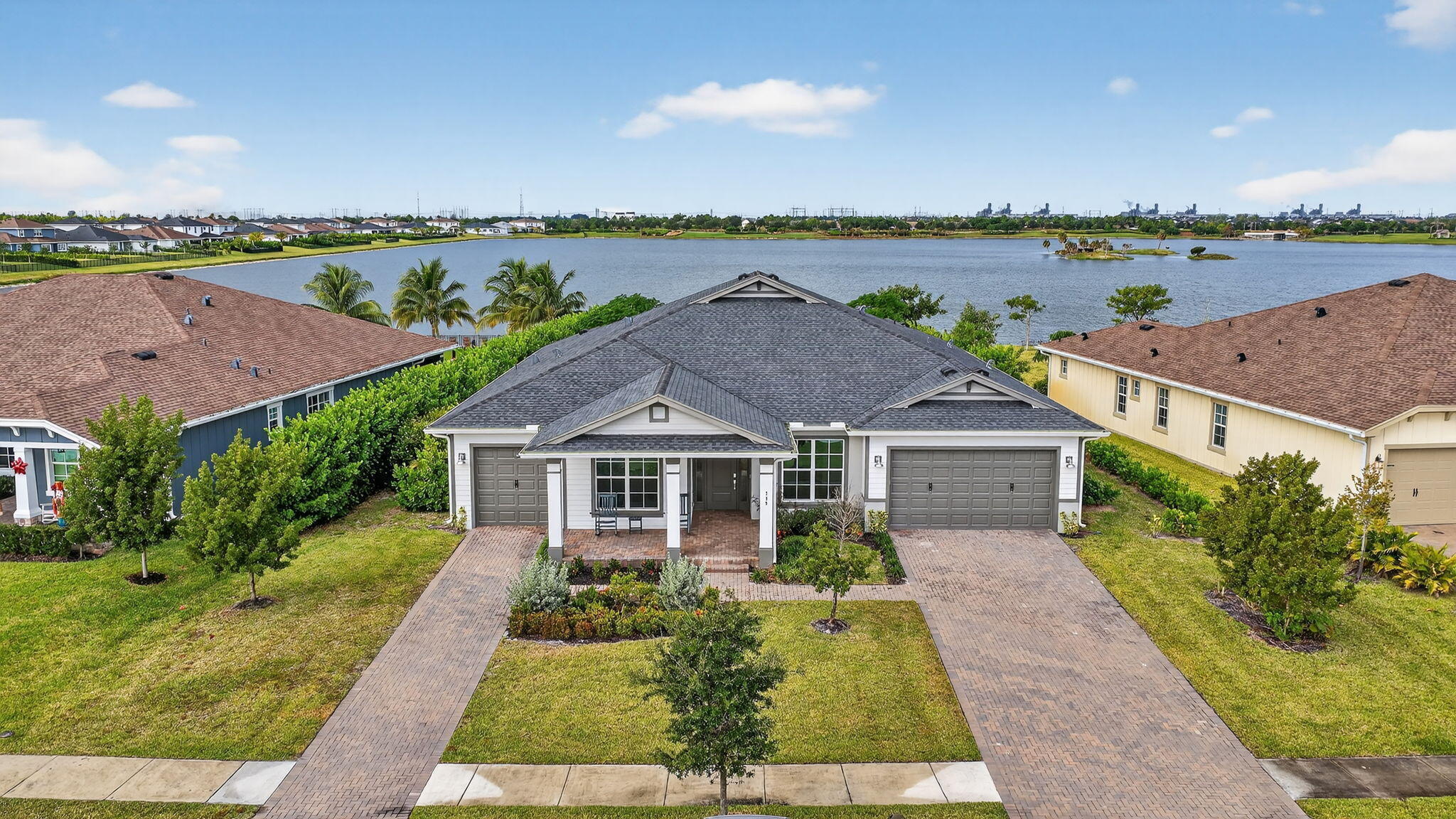 799 Hookline Circle Property Photo 2