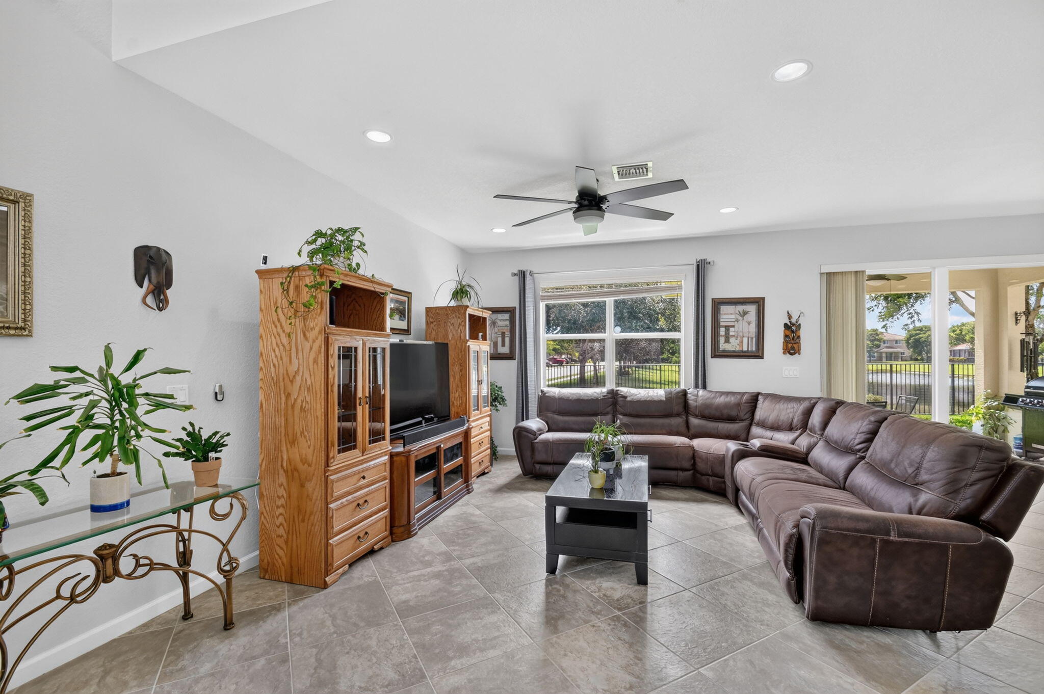 5652 Caranday Palm Drive Property Photo 9