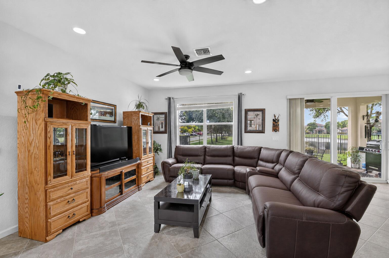 5652 Caranday Palm Drive Property Photo 11