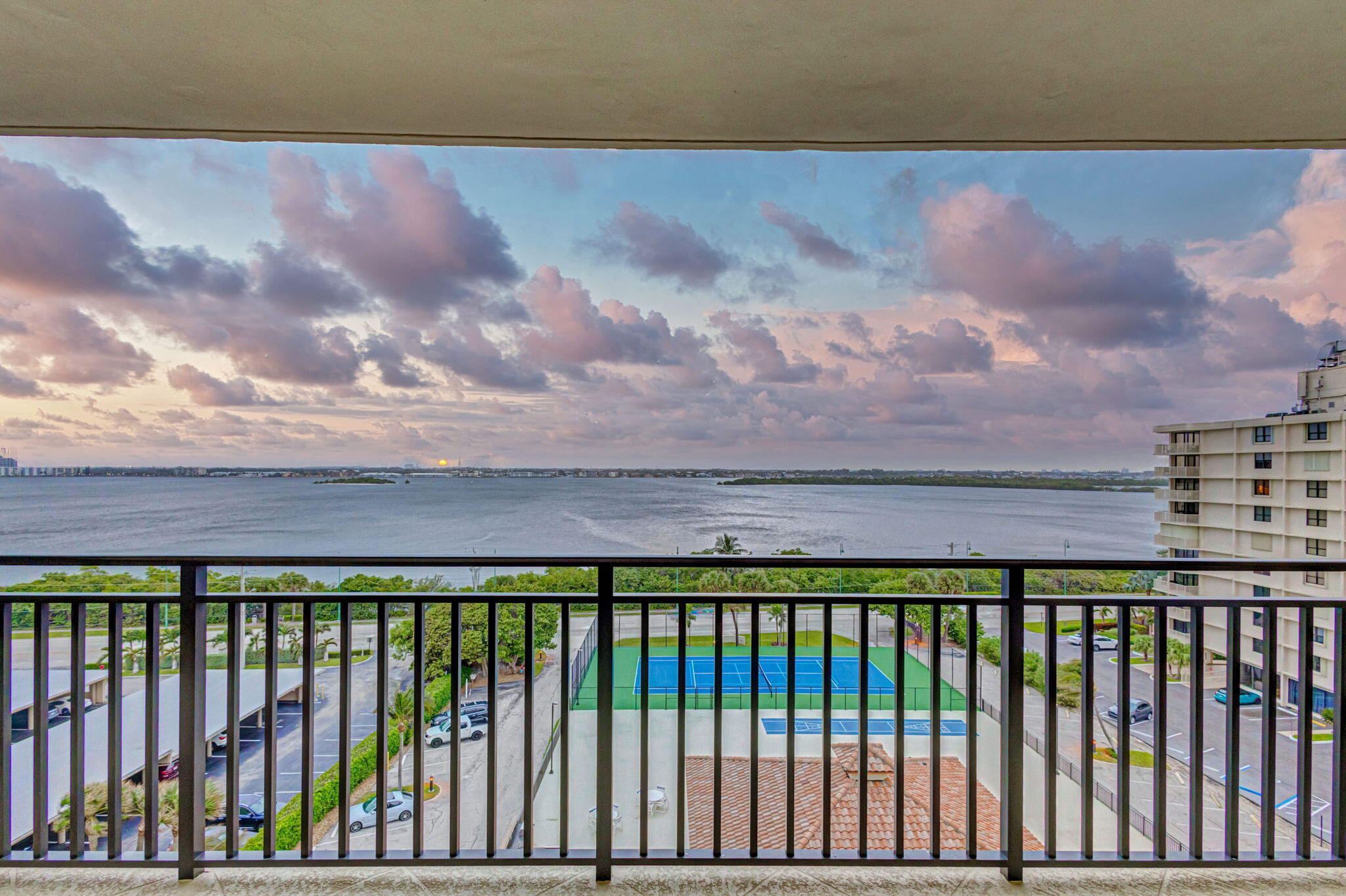5460 N Ocean Drive 7c Property Photo 31