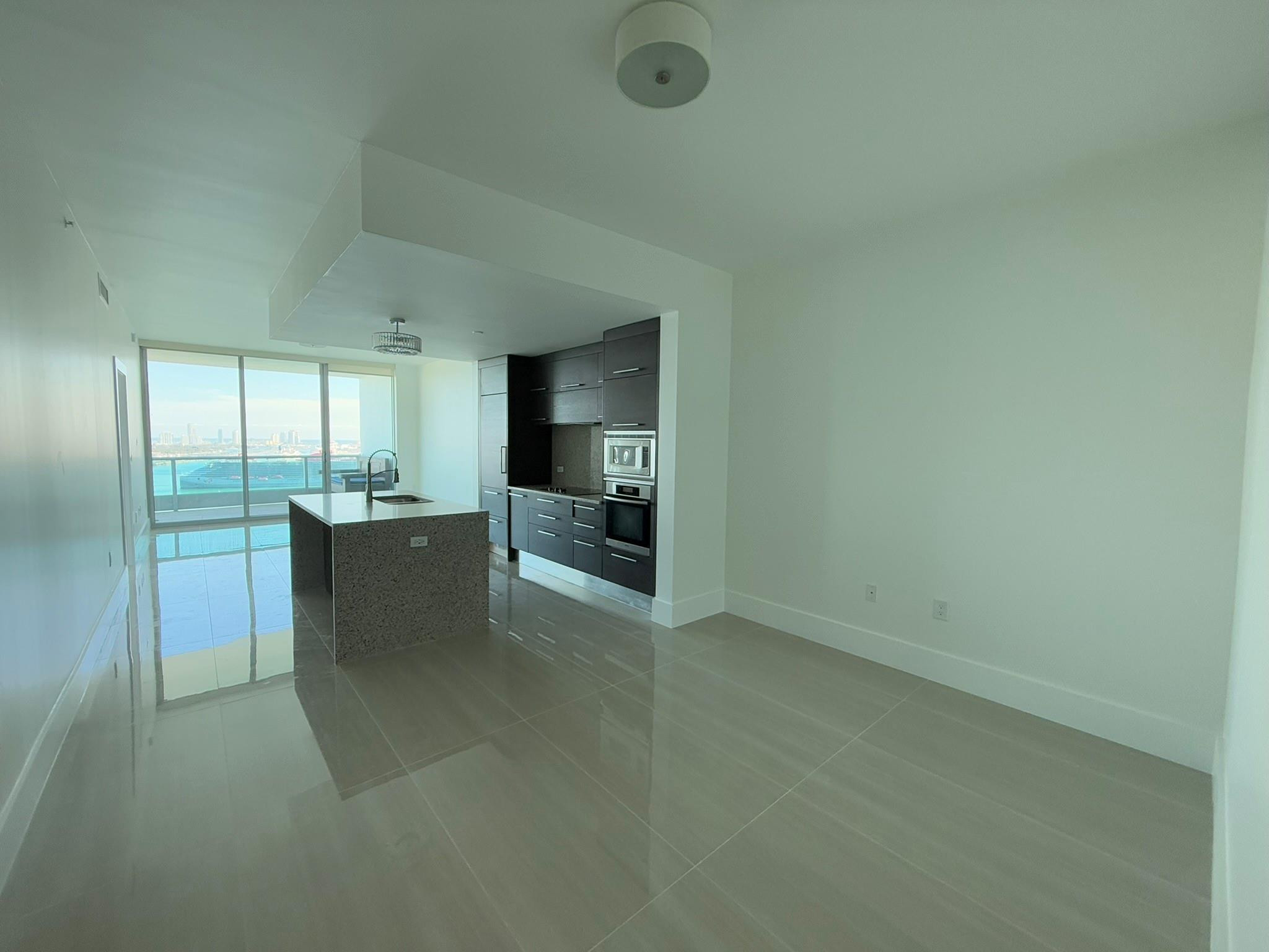 900 Biscayne Boulevard 2807 Property Photo 3