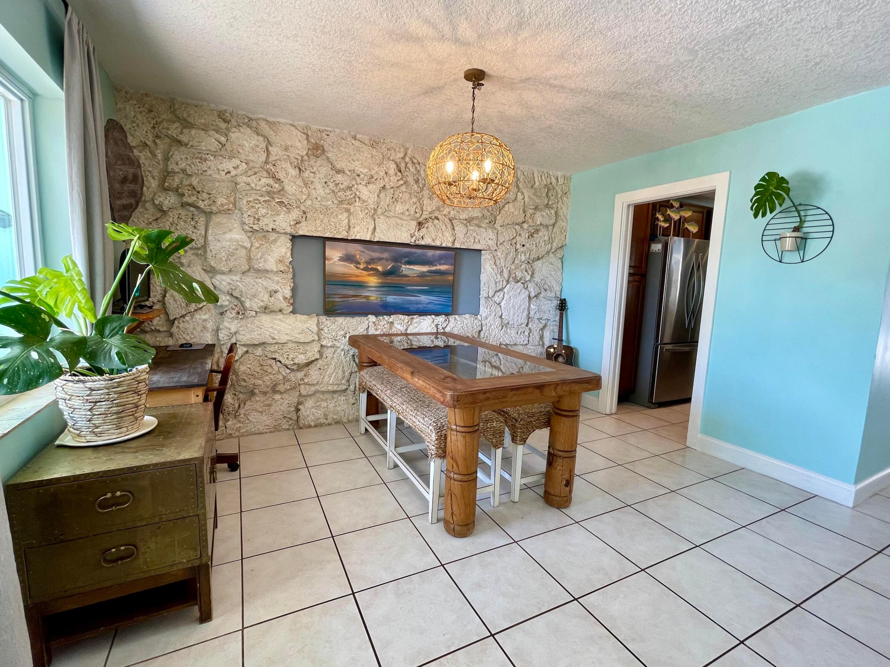 415 Beacon Street Property Photo 4