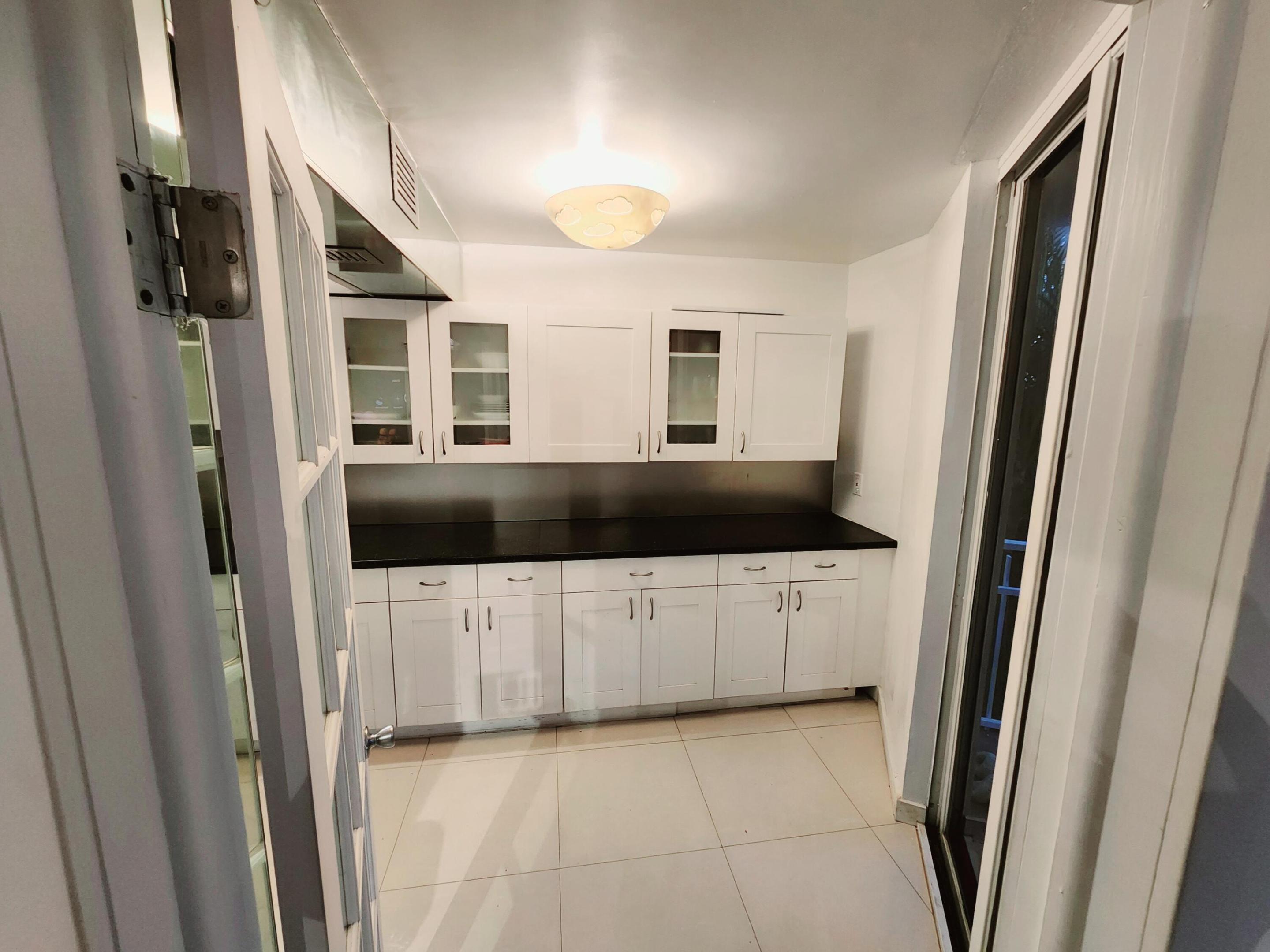 1000 Quayside Terrace 408 Property Photo 12