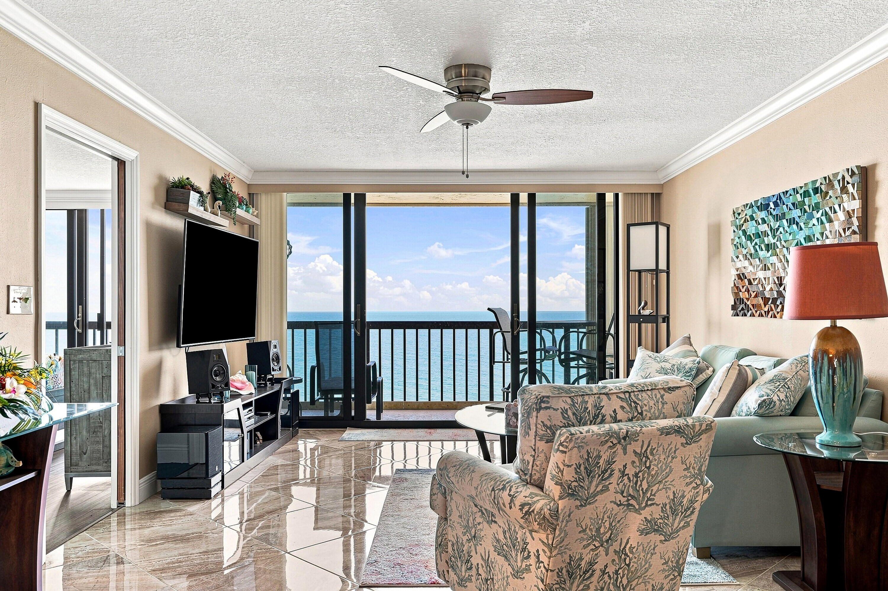 9550 S Ocean Drive 1702 Property Photo 4