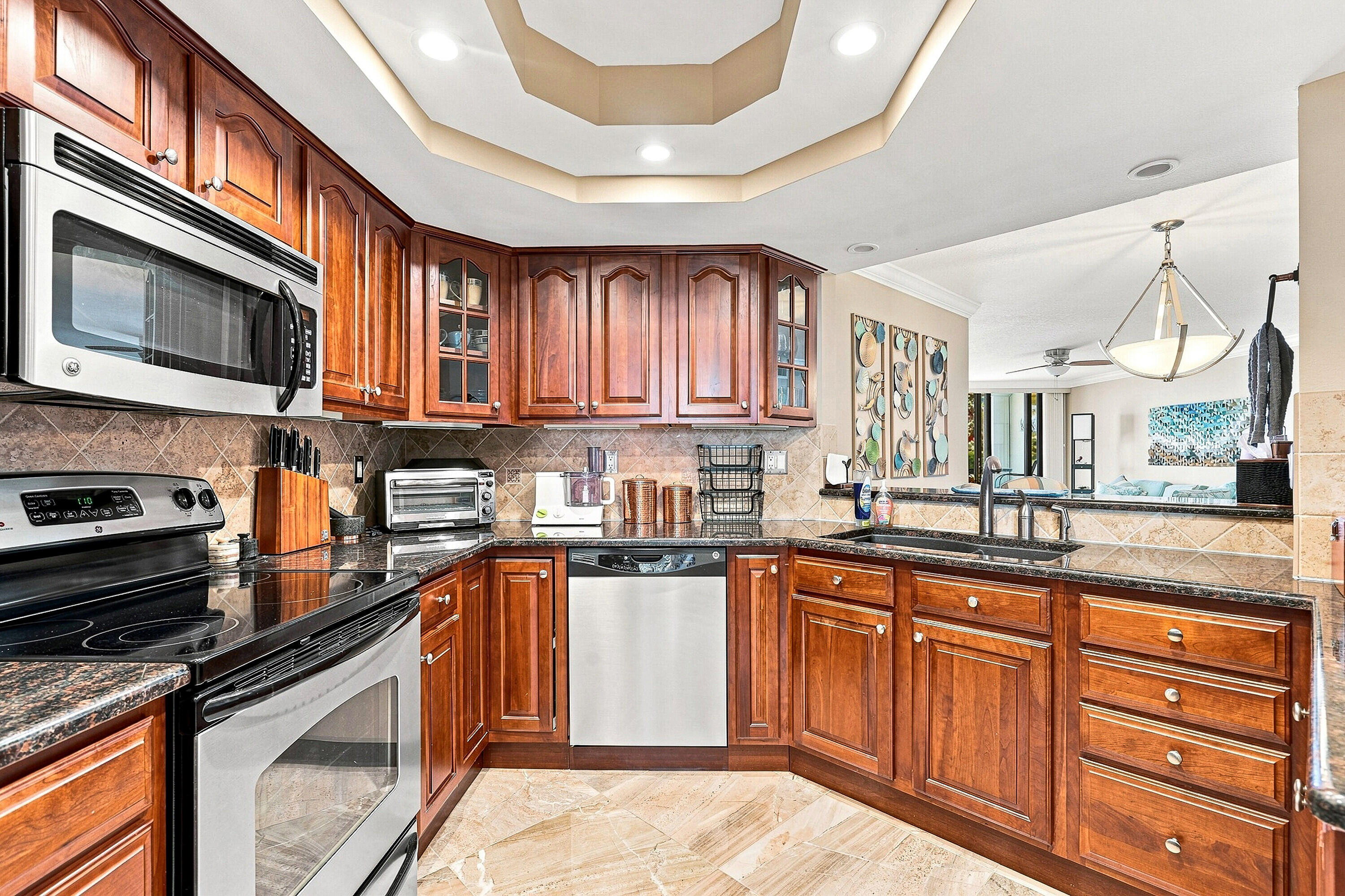 9550 S Ocean Drive 1702 Property Photo 11