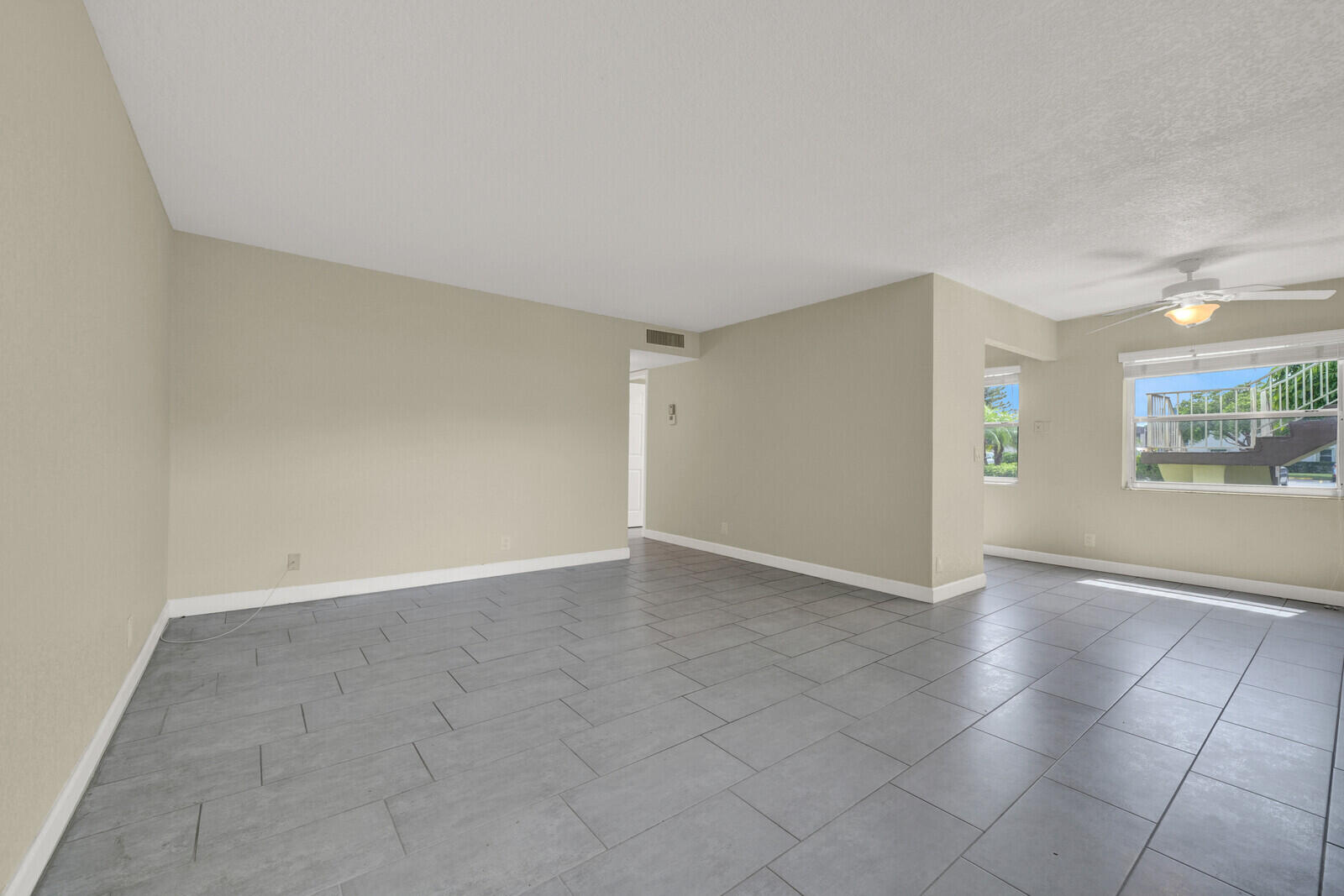 742 Normandy P Property Photo 5