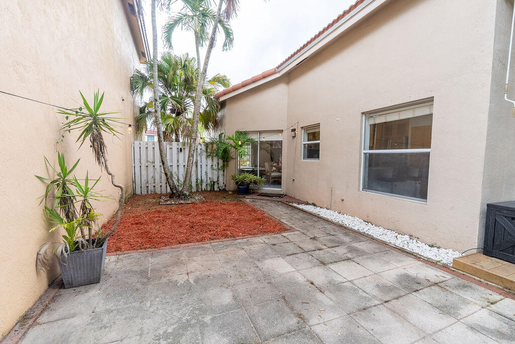 1284 Nw 125th Terrace Property Photo 11