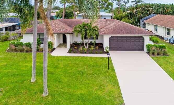 2413 SE Wishbone Road Property Photo 1