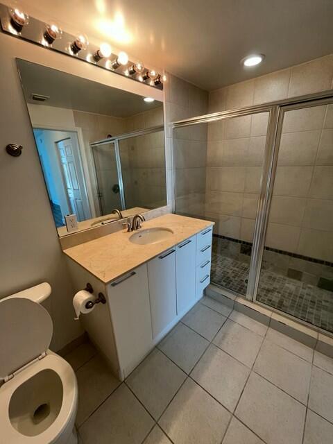 140 S Dixie Highway 525 Property Photo 7