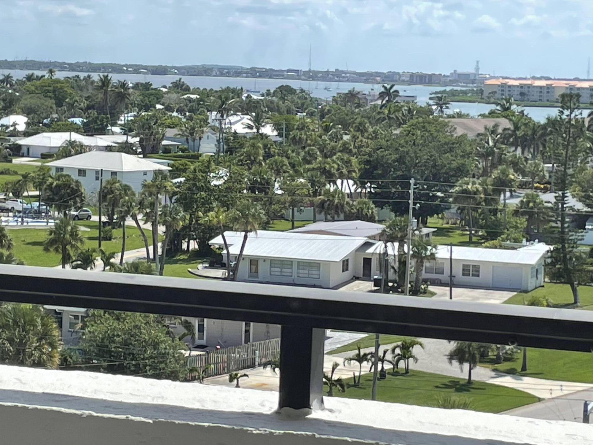 355 S Ocean Drive S 807 Property Photo 4