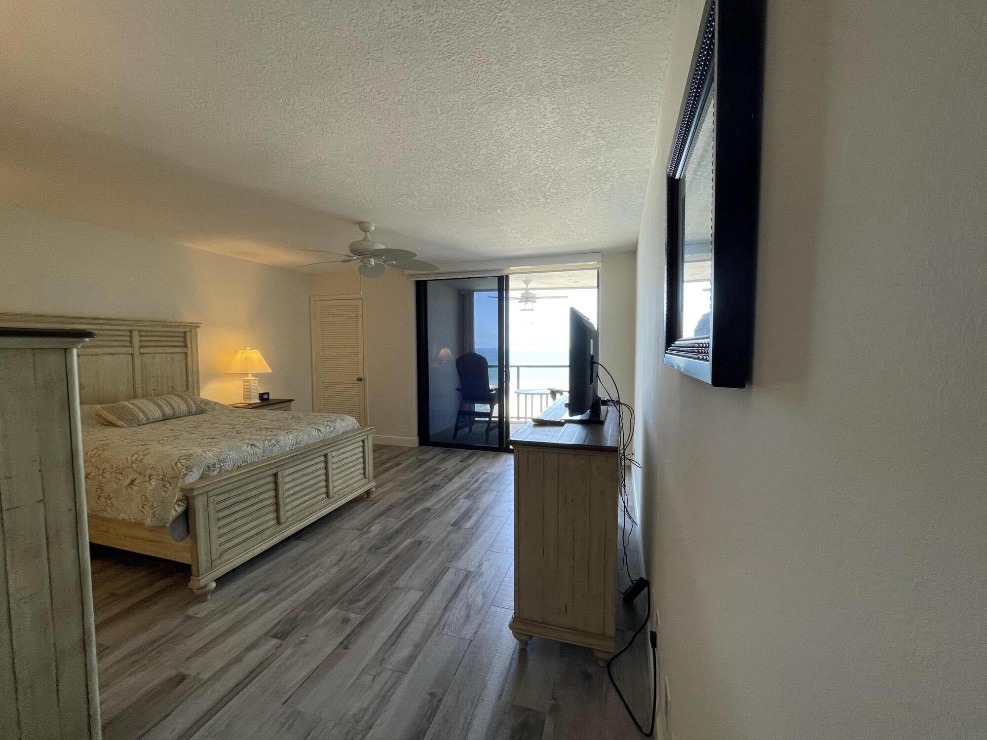 355 S Ocean Drive S 807 Property Photo 18
