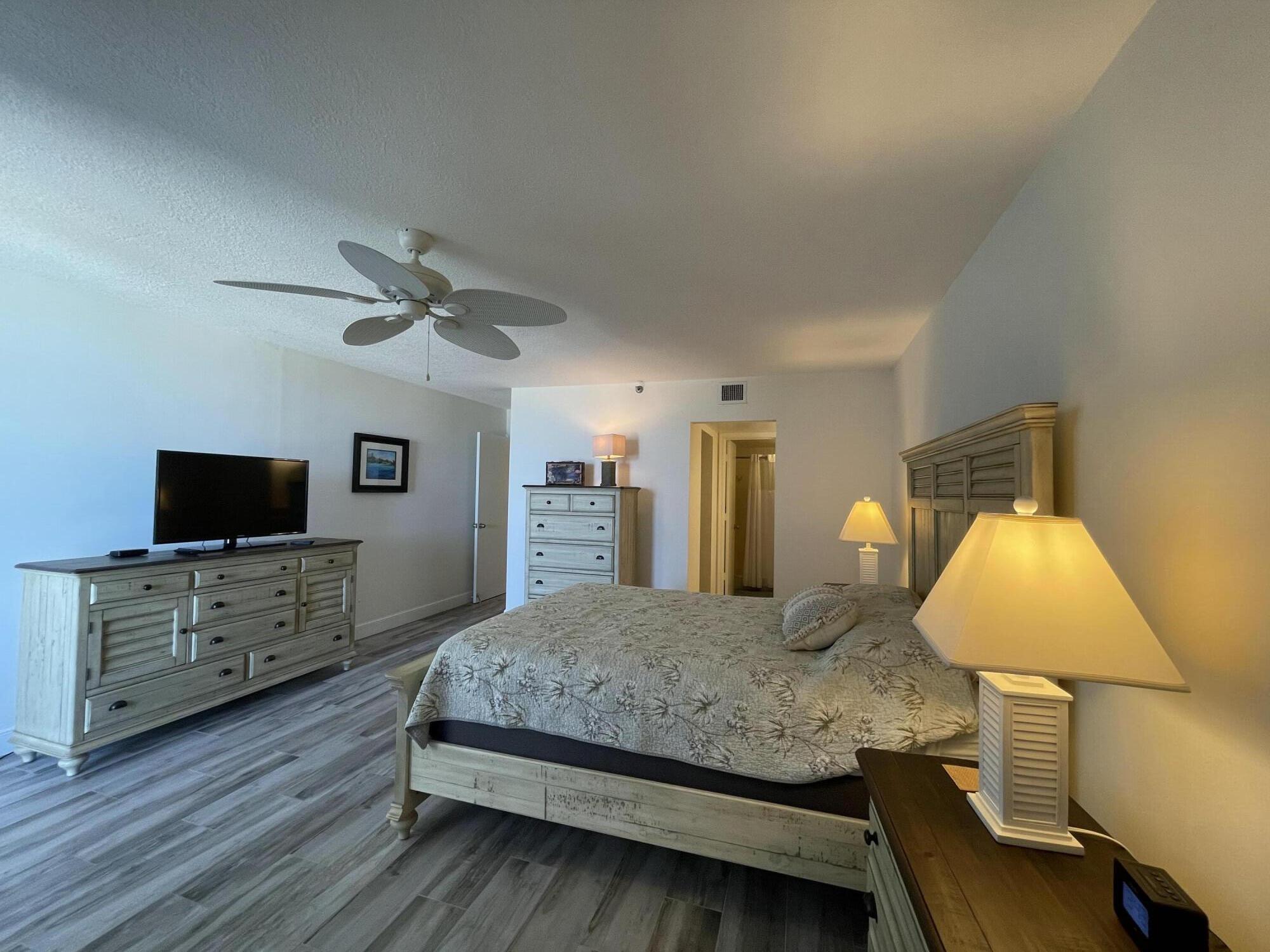 355 S Ocean Drive S 807 Property Photo 19