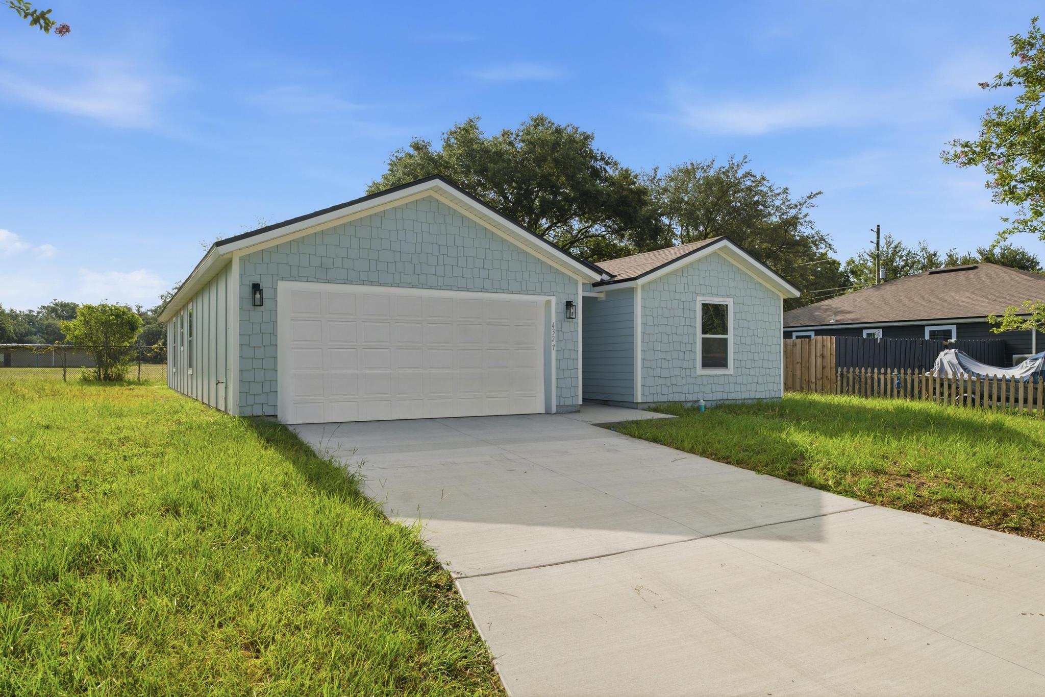 4327 Bessie Circle E Property Photo 36