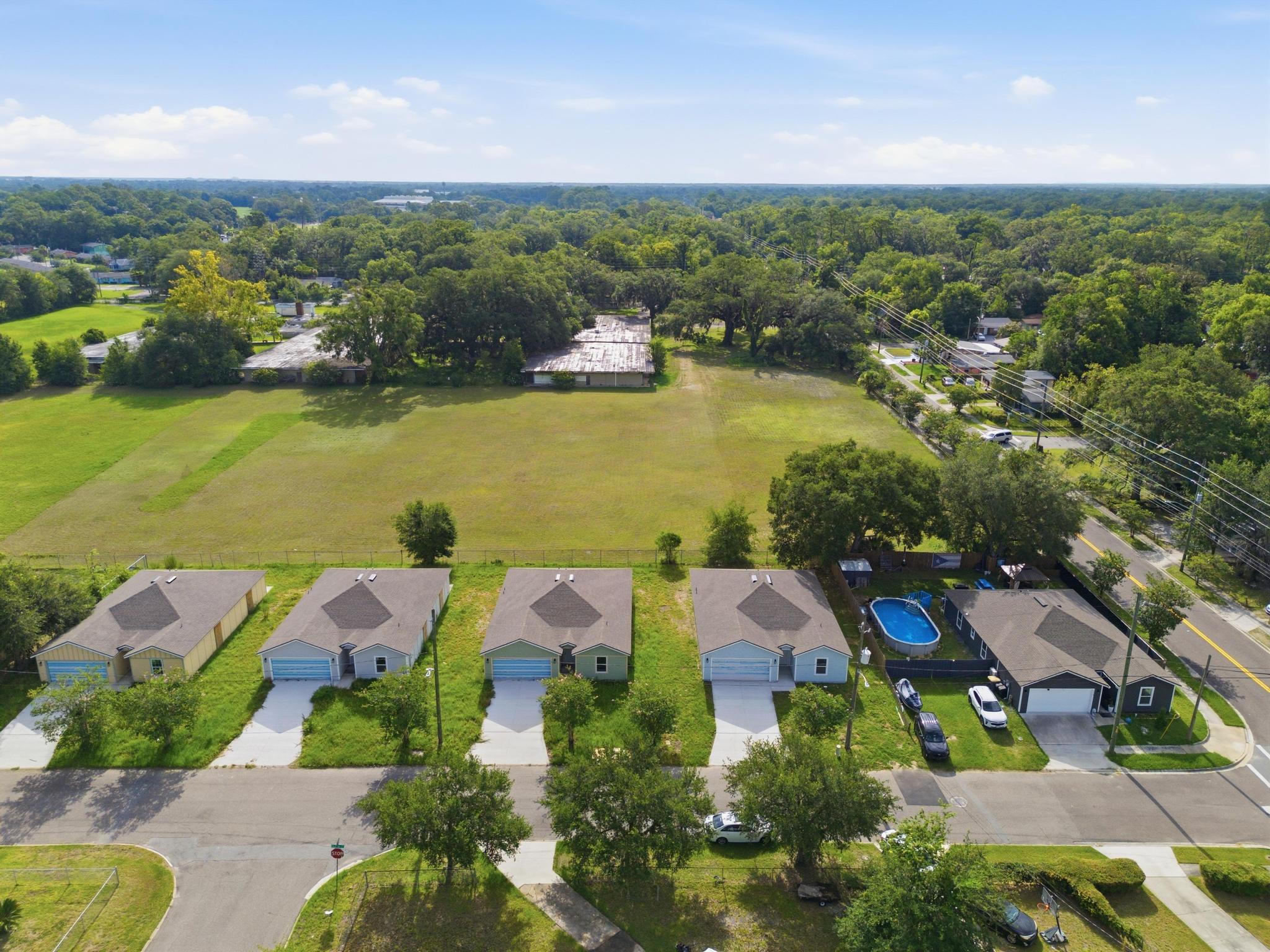 4327 Bessie Circle E Property Photo 38