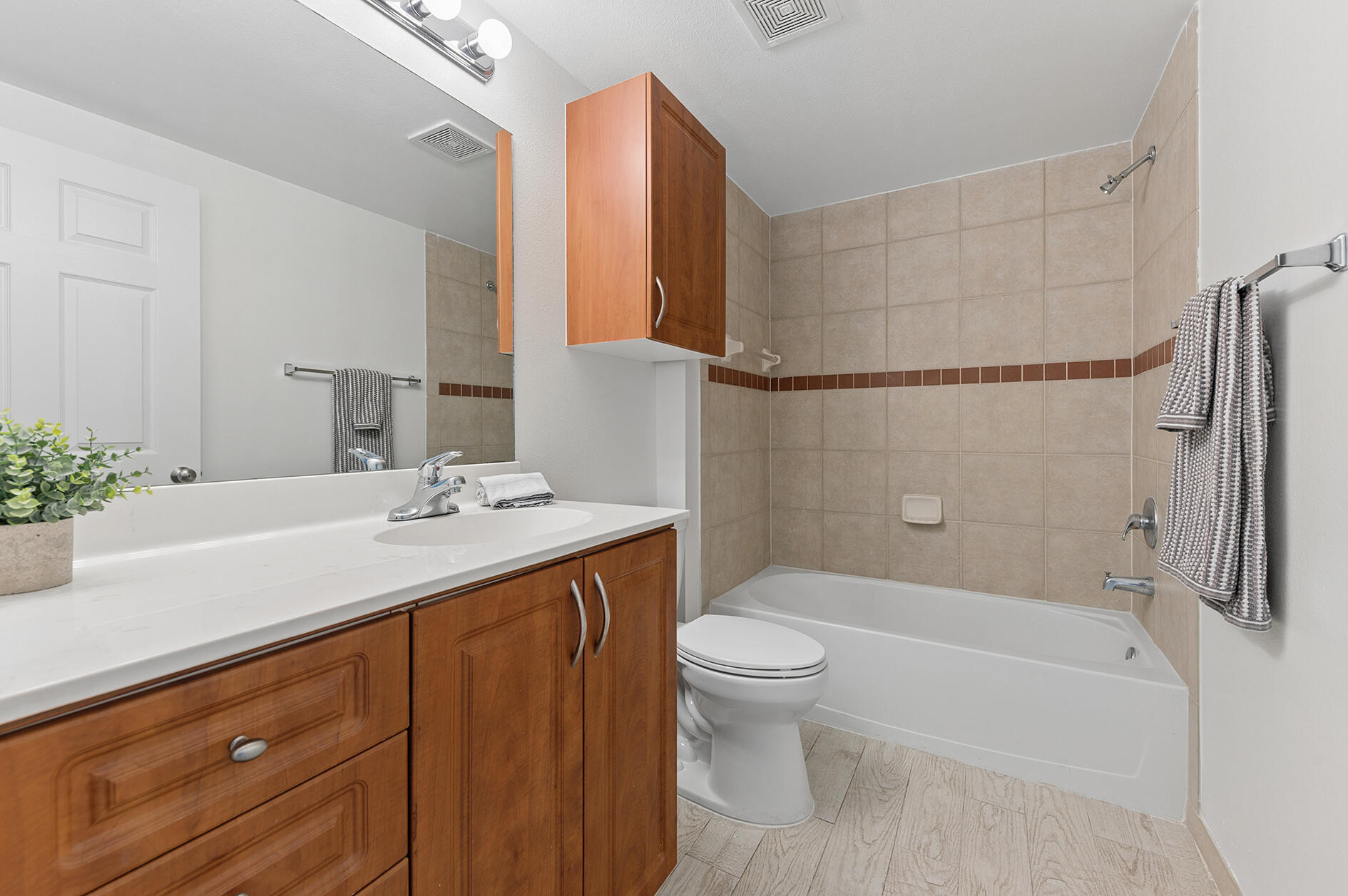 6573 Emerald Dunes Drive 201 Property Photo 20