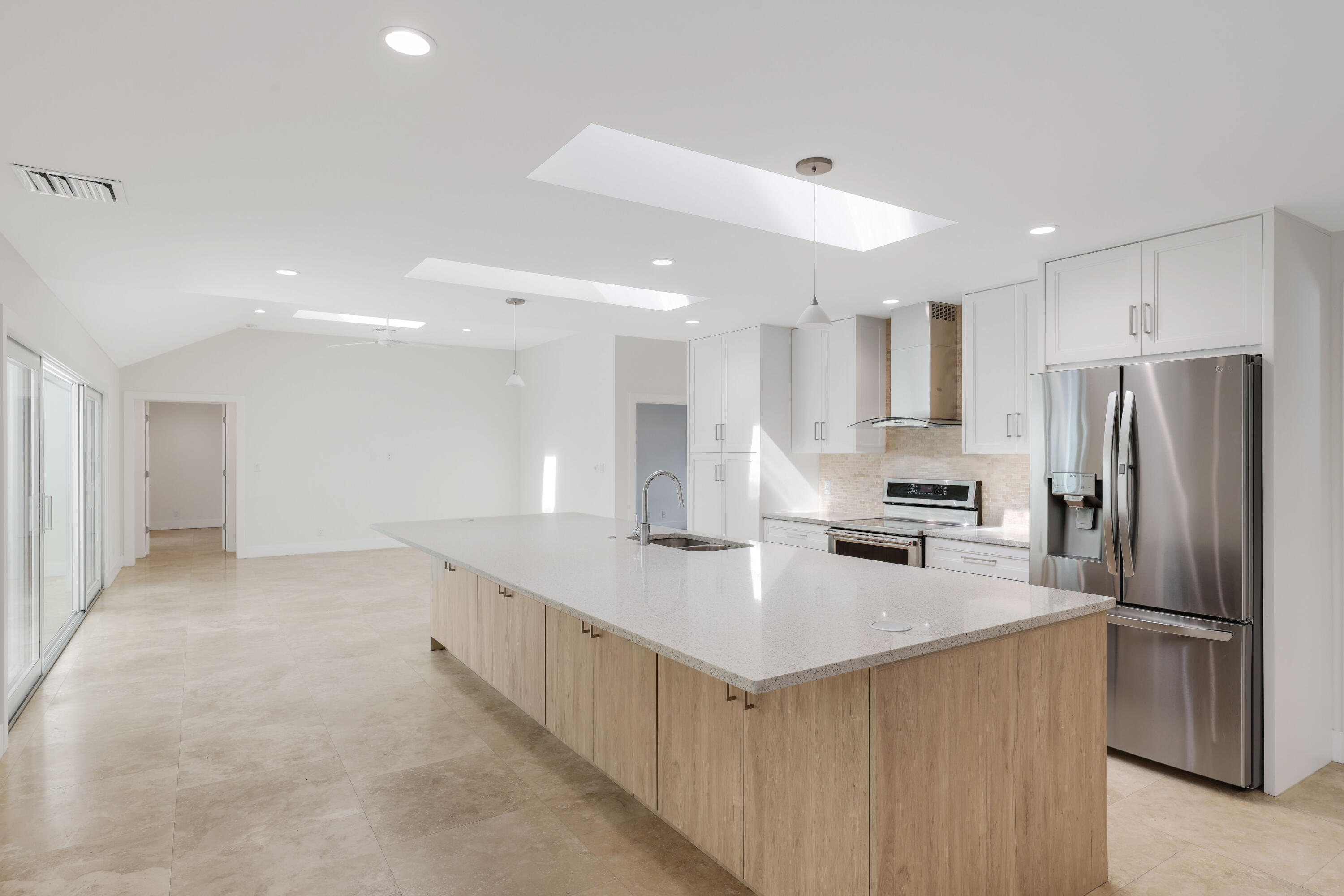 1386 S Atlantic Drive Property Photo 14