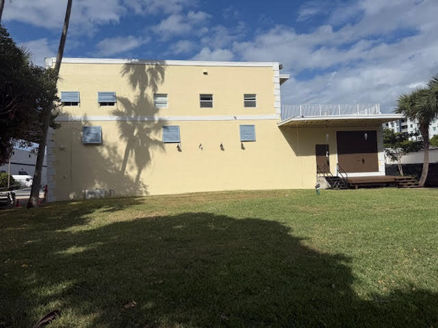 420 6TH Street Property Photo 1