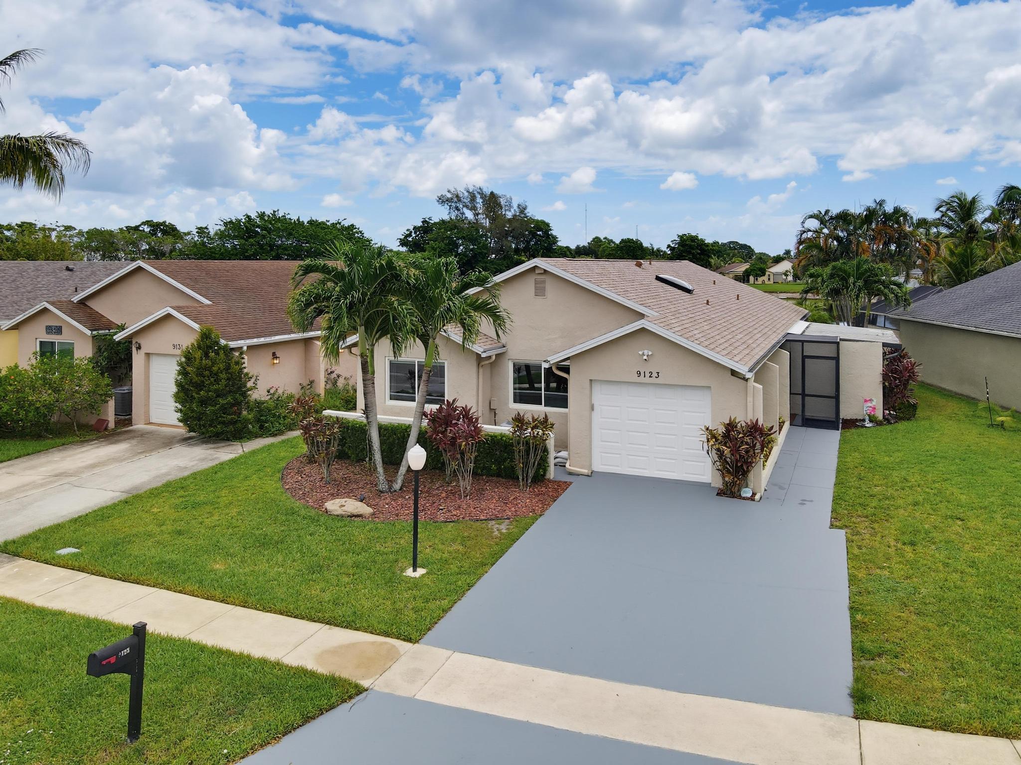 9123 Pine Springs Drive Property Photo 6