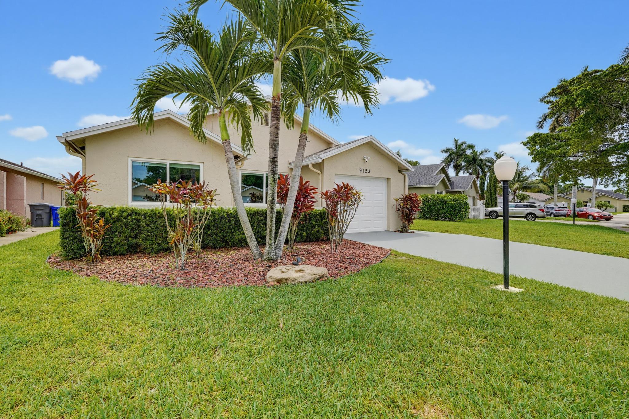 9123 Pine Springs Drive Property Photo 8