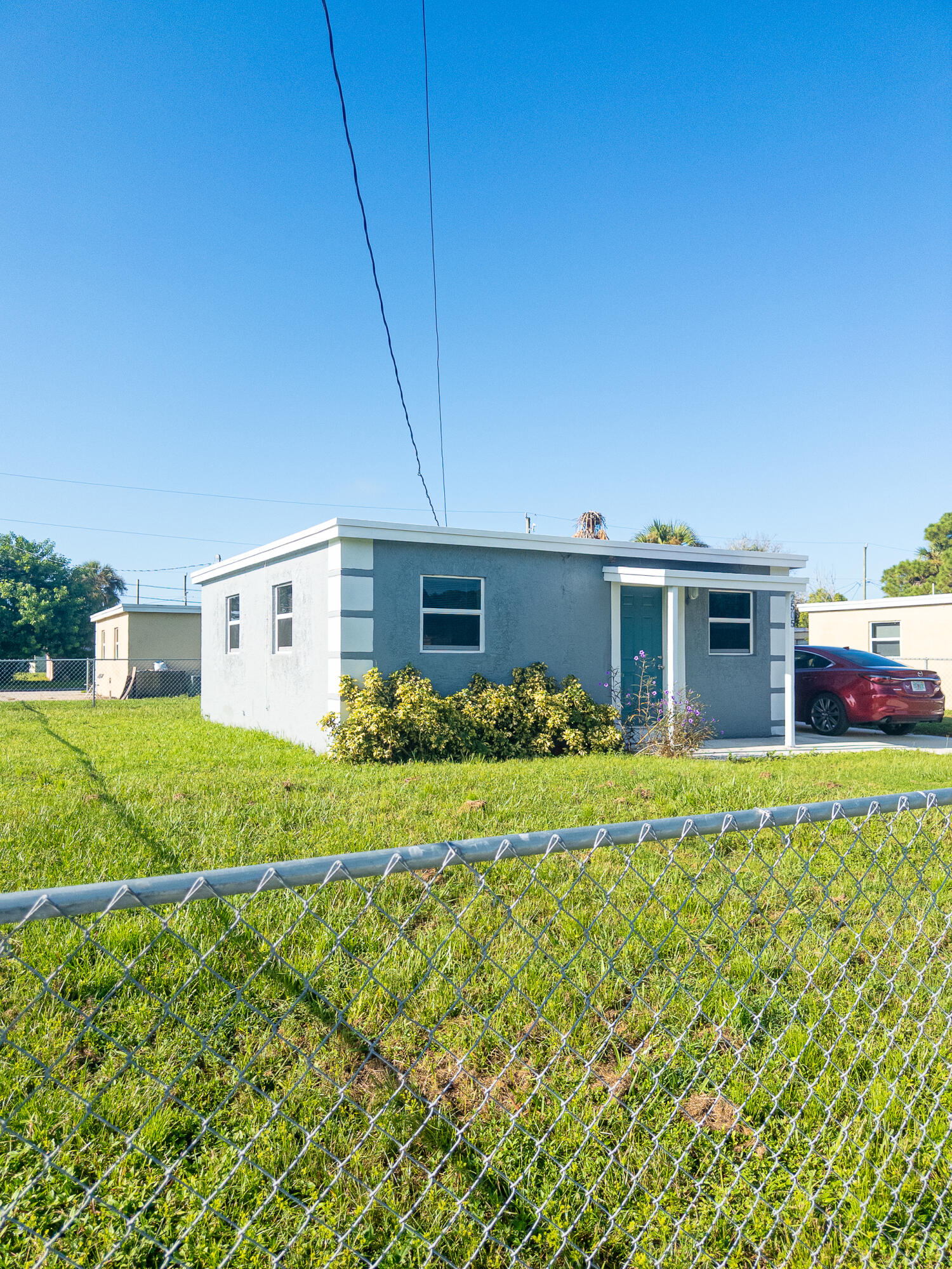 2505 AVENUE L Property Photo 1