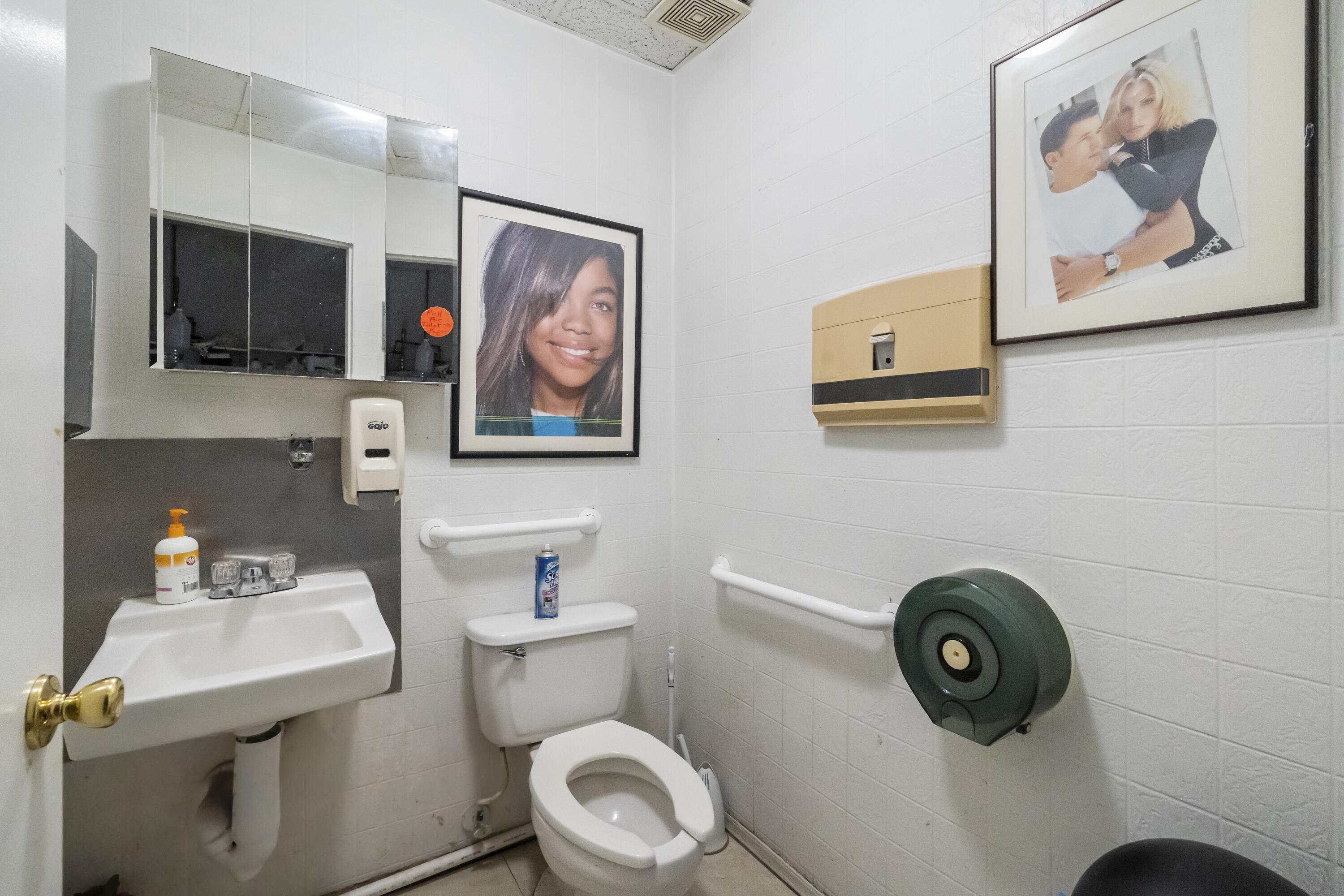 257 N University Drive Property Photo 12